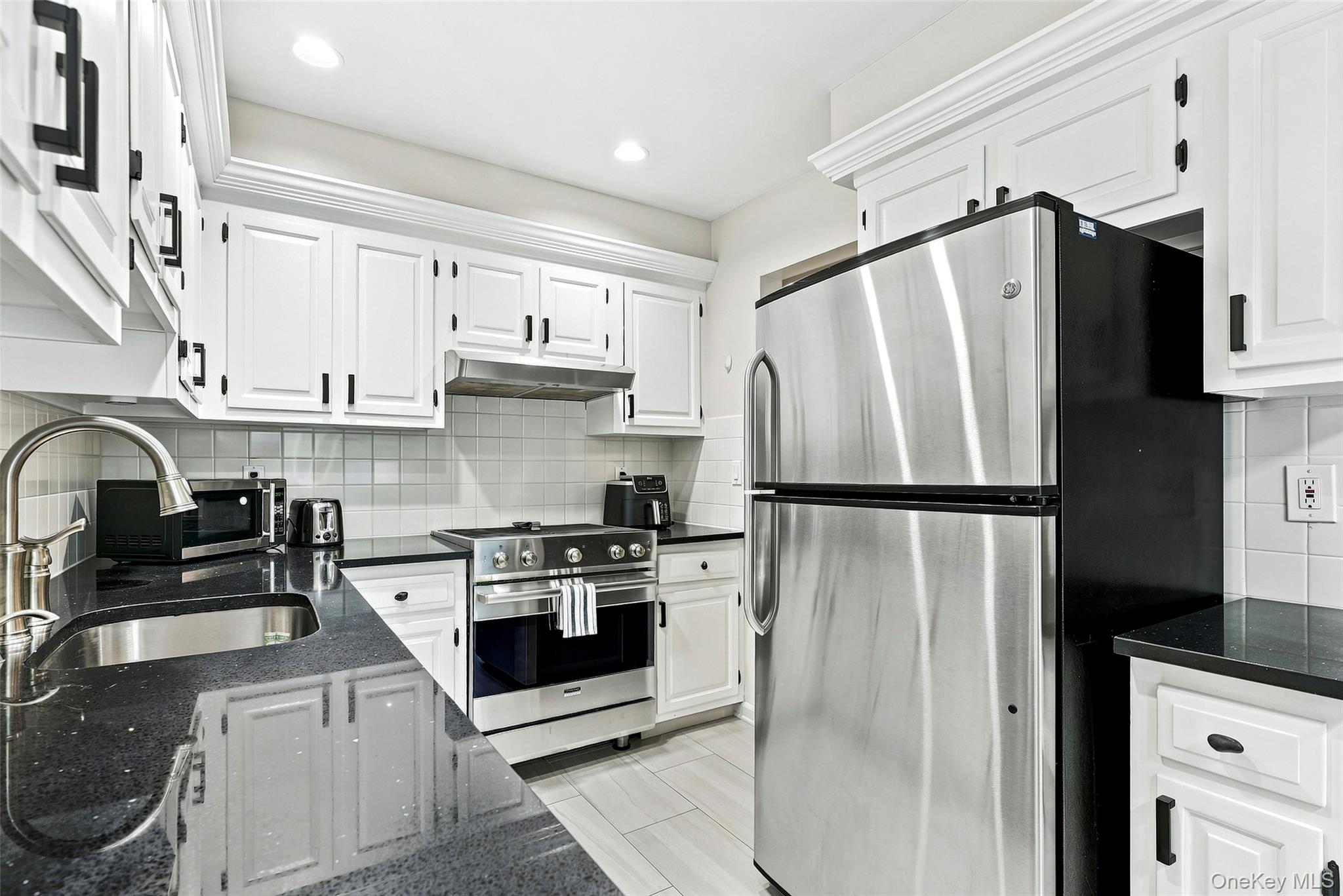 50 Pondview C Property Photo 12