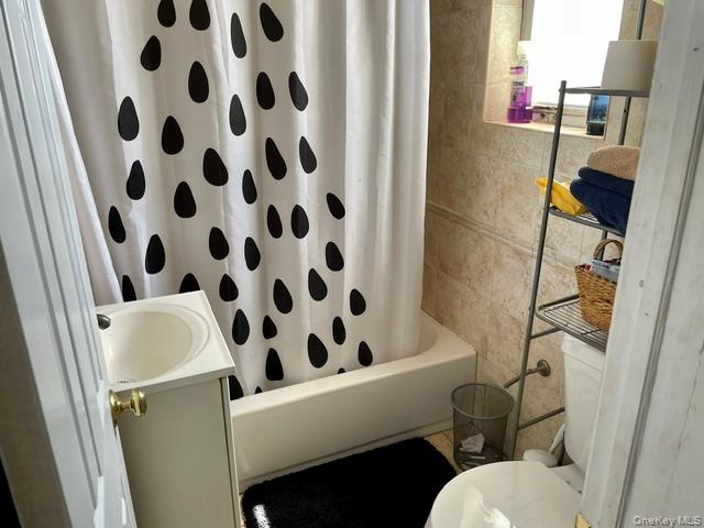 22-29 36th Street Property Photo 5