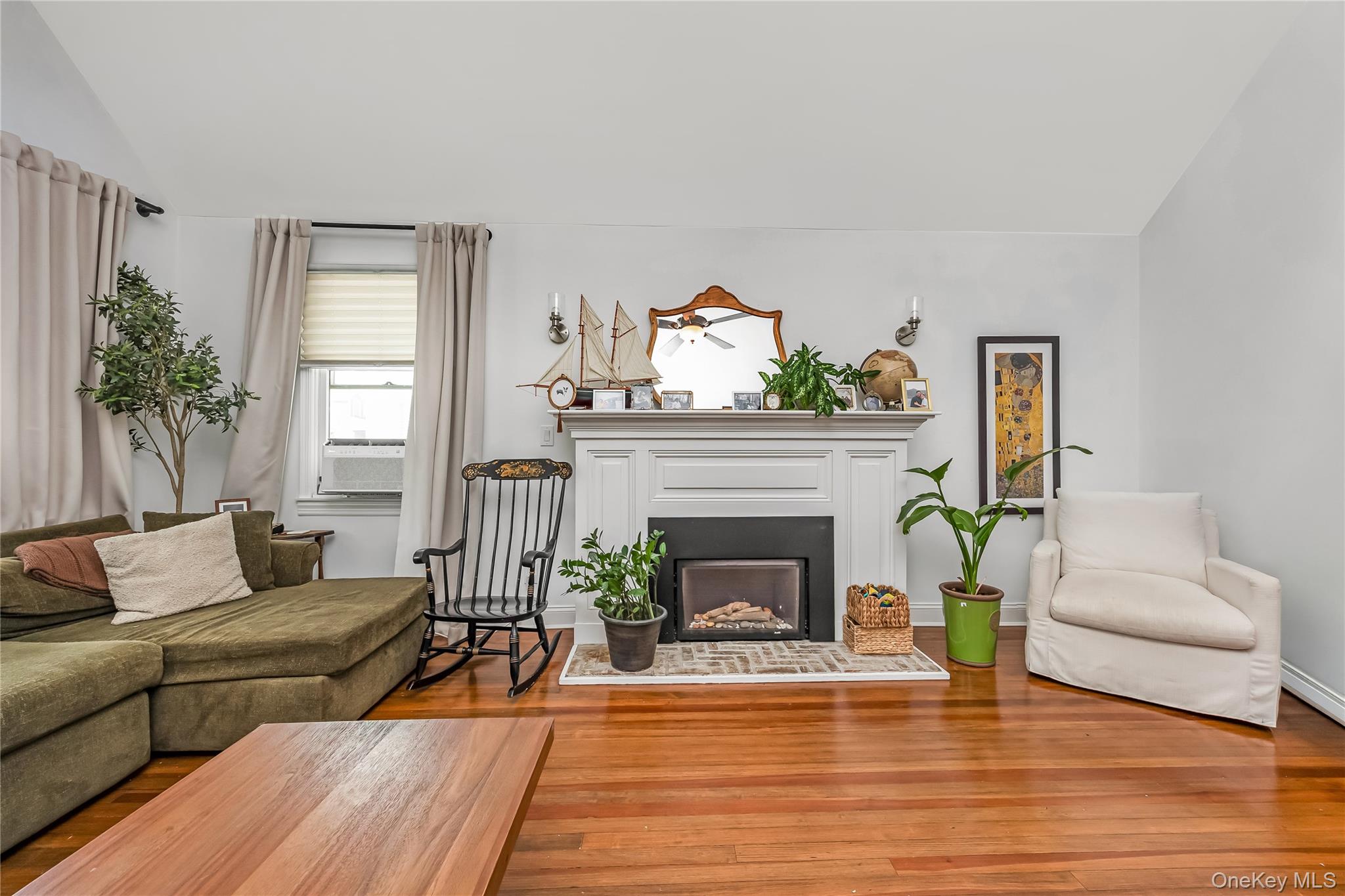 24 Harmon Street Property Photo 12