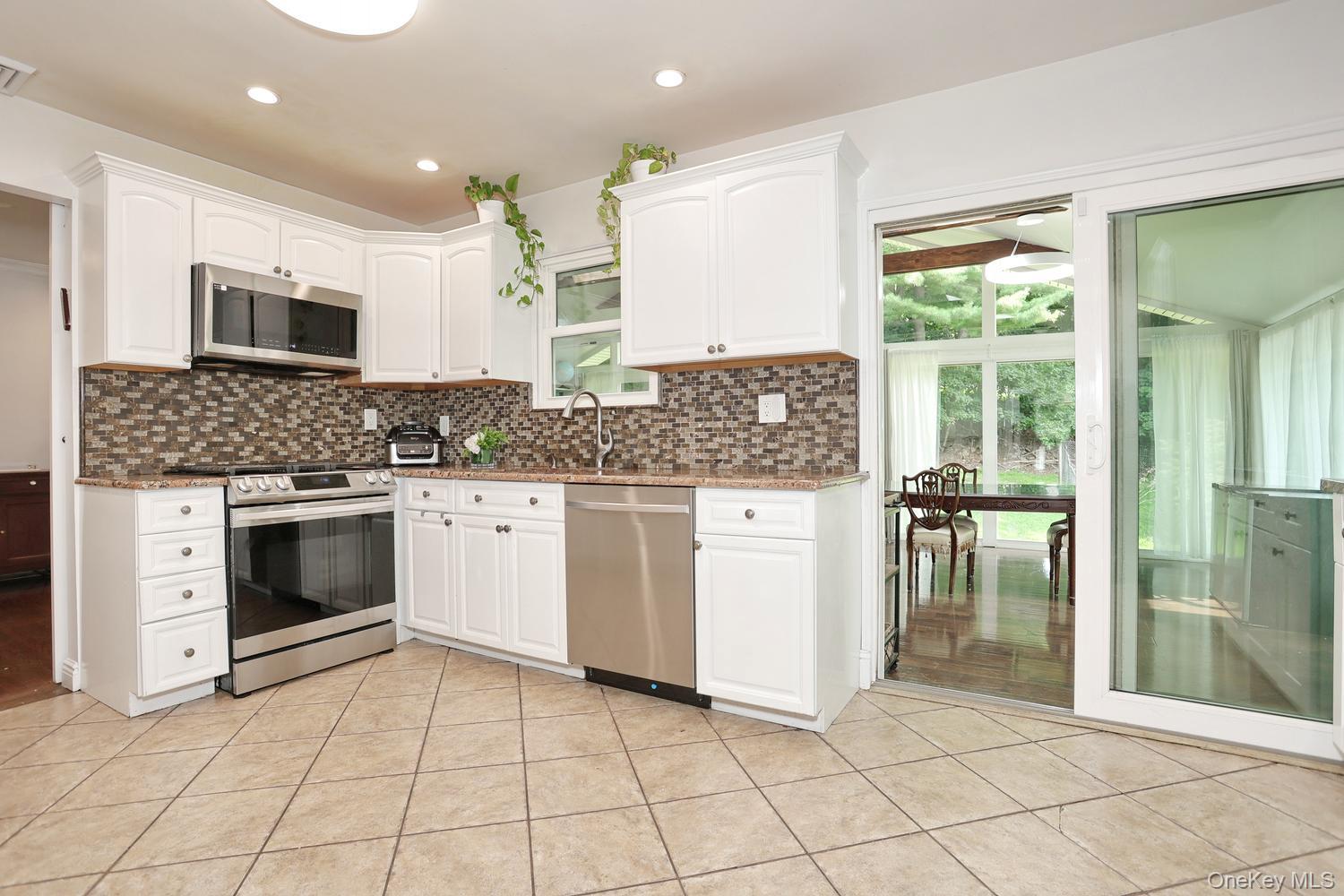 1 Potter Lane Property Photo 8