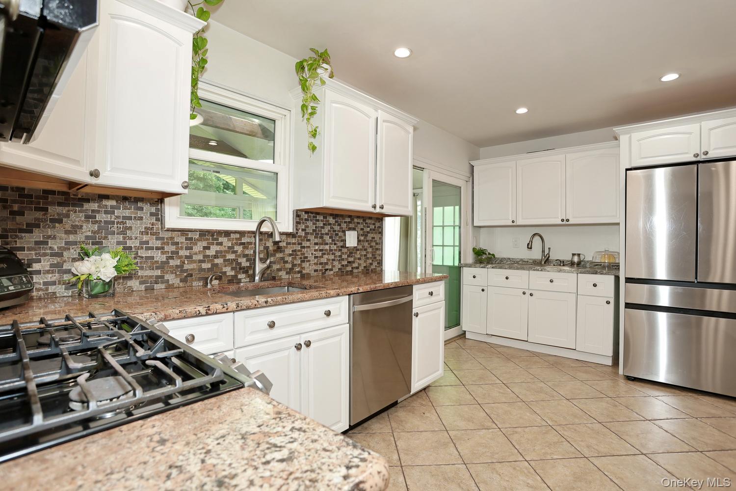 1 Potter Lane Property Photo 9