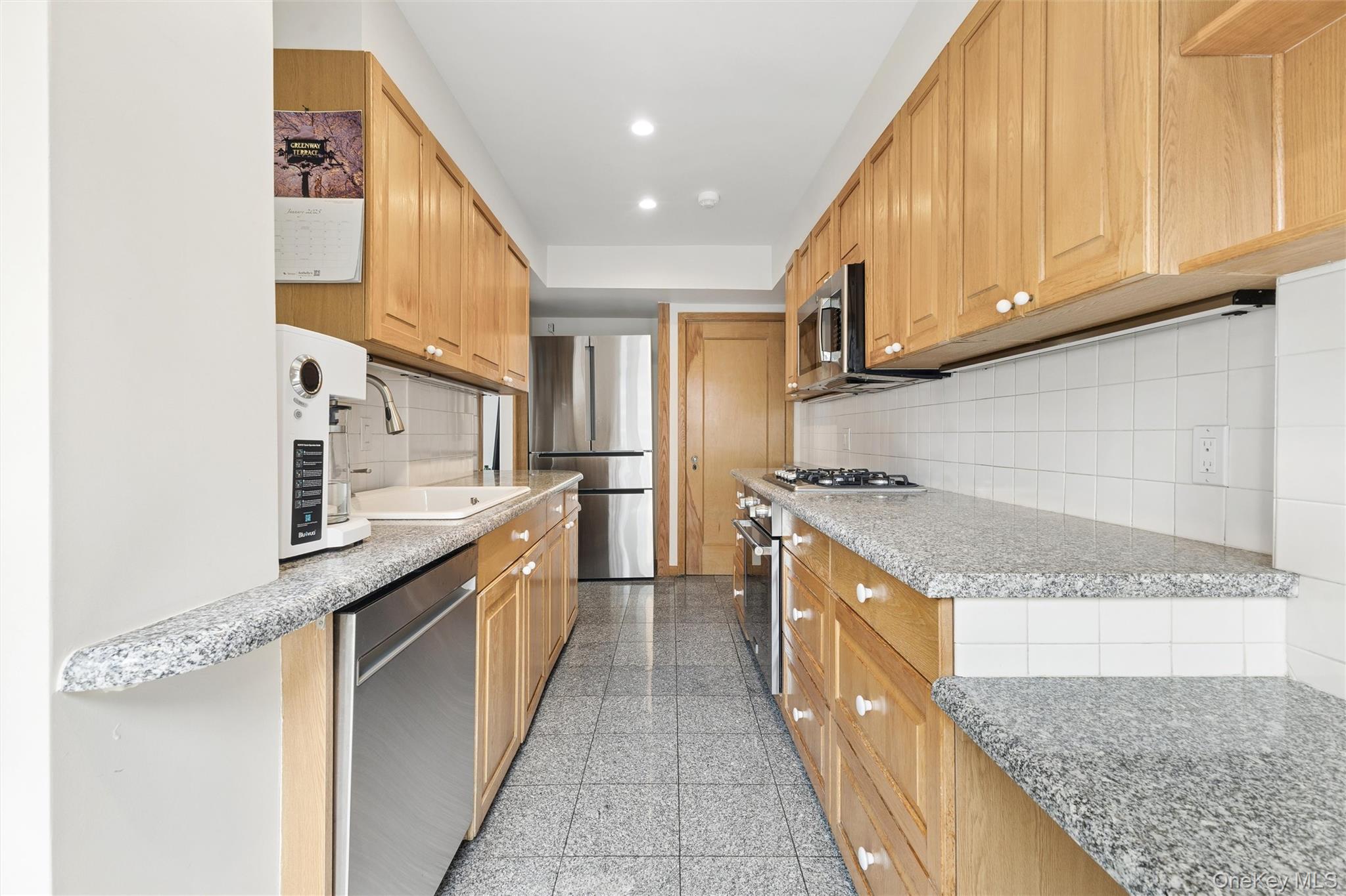 9 Whitson Street Property Photo 6