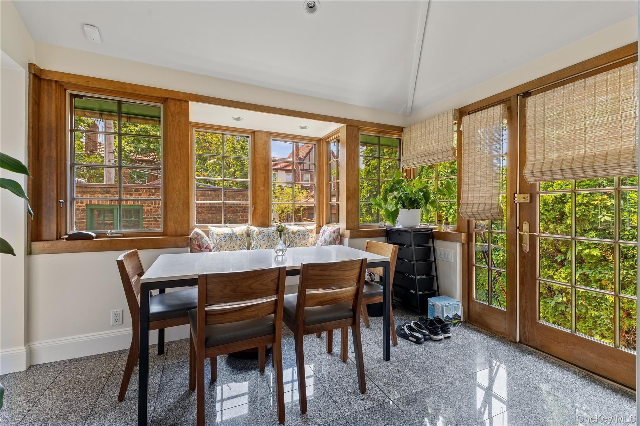9 Whitson Street Property Photo 8