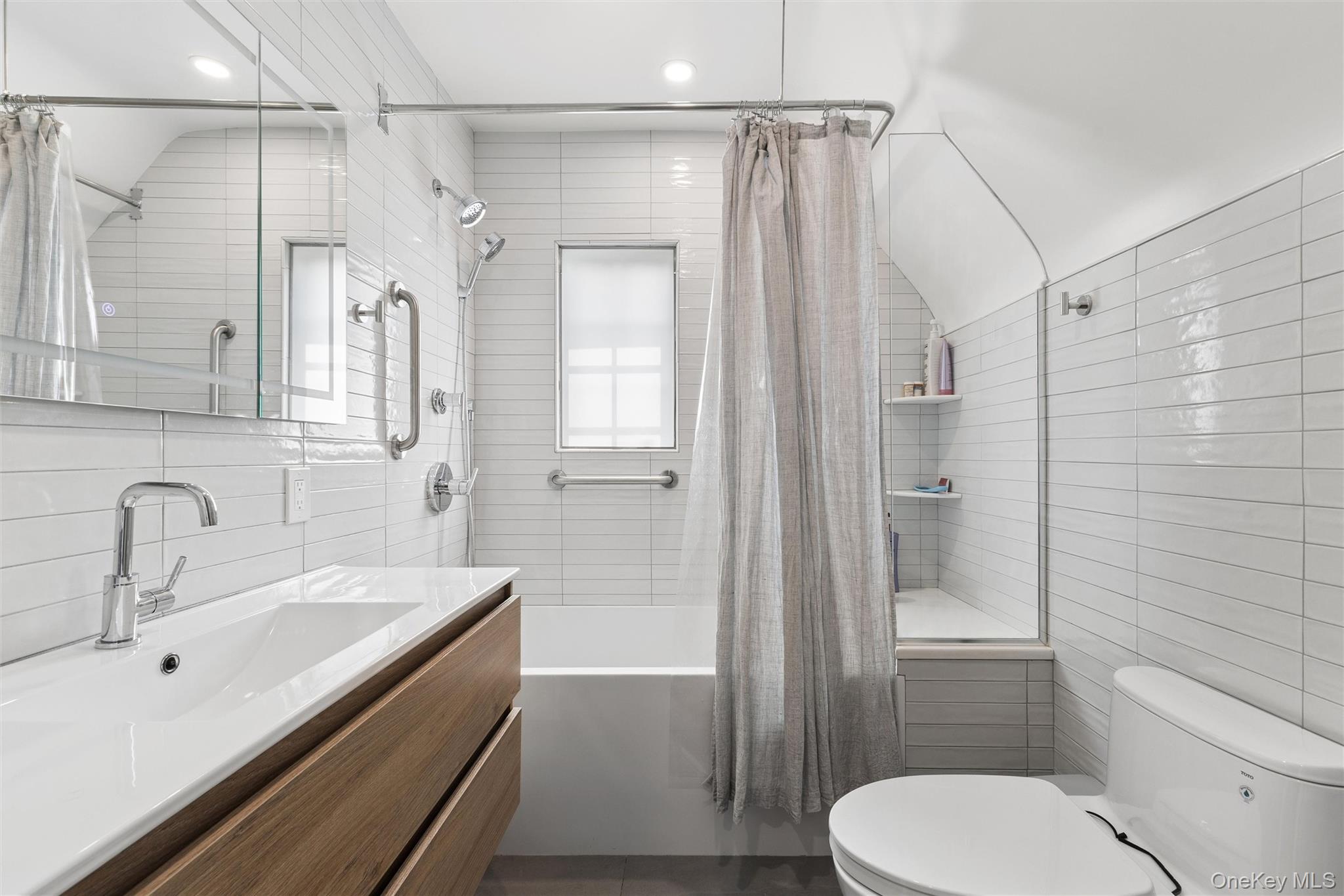 9 Whitson Street Property Photo 18