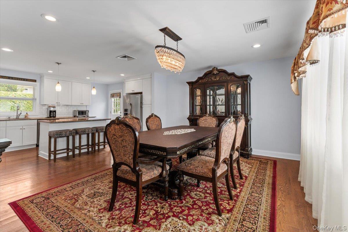 177 N Queens Avenue Property Photo 4