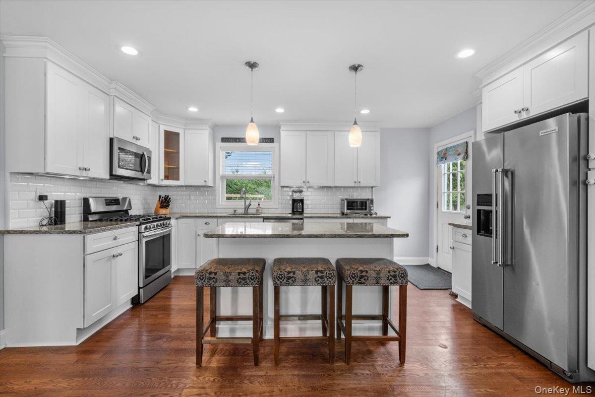 177 N Queens Avenue Property Photo 8