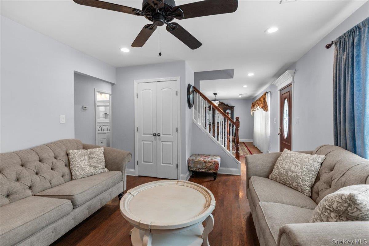 177 N Queens Avenue Property Photo 14