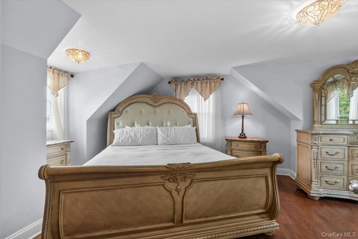 177 N Queens Avenue Property Photo 19