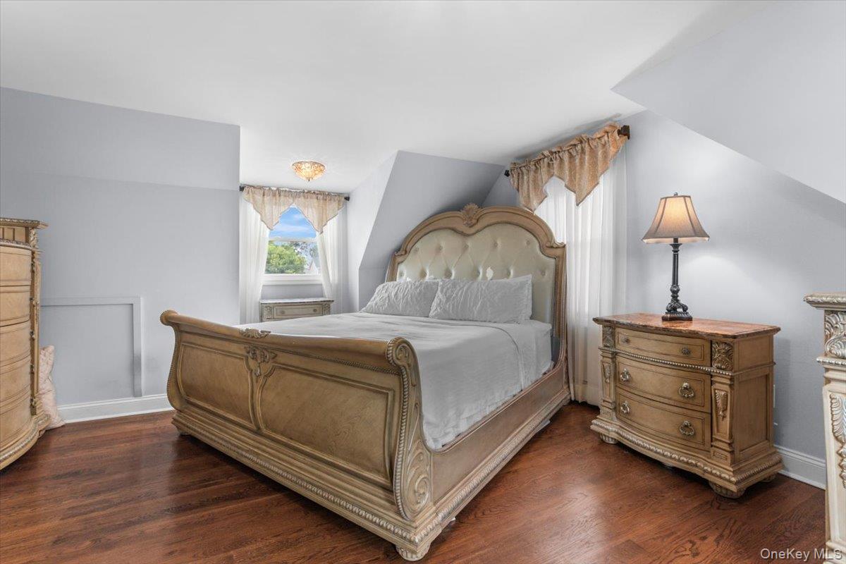 177 N Queens Avenue Property Photo 22