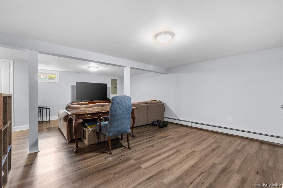 177 N Queens Avenue Property Photo 26