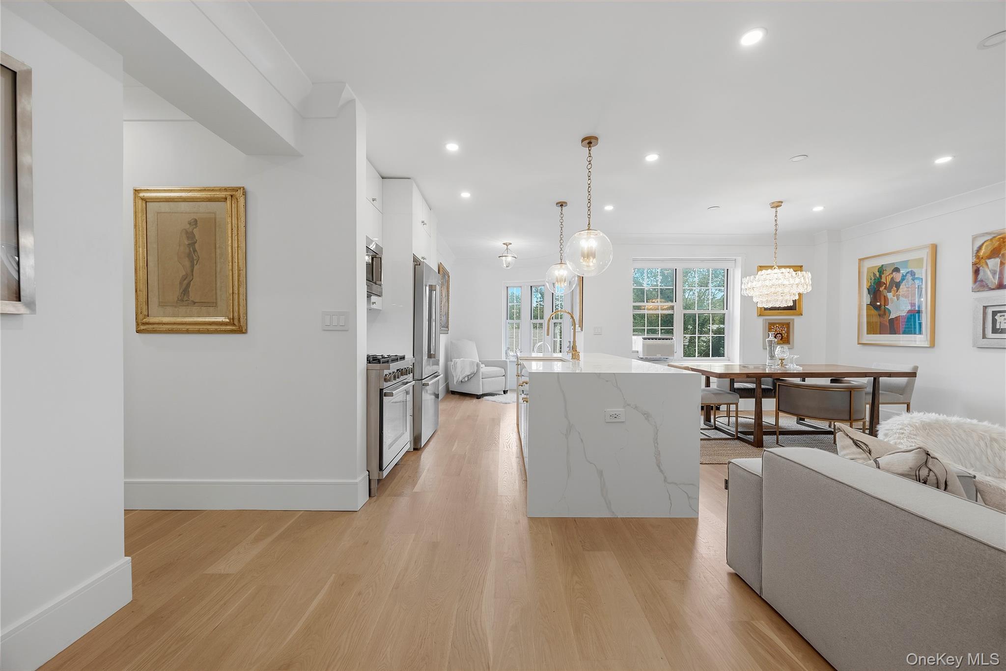 8 Midland Gardens 3i Property Photo 5