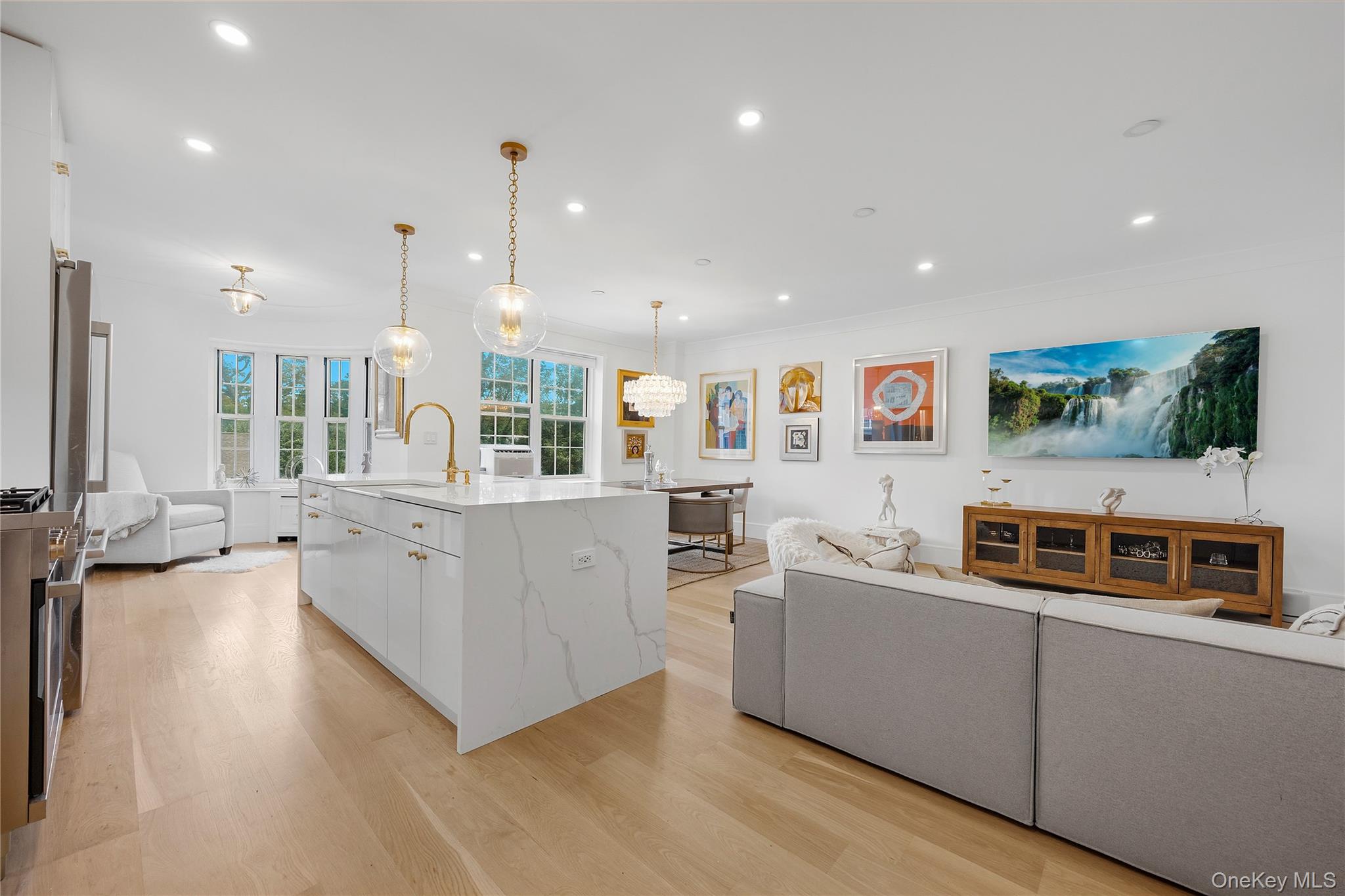 8 Midland Gardens 3i Property Photo 6
