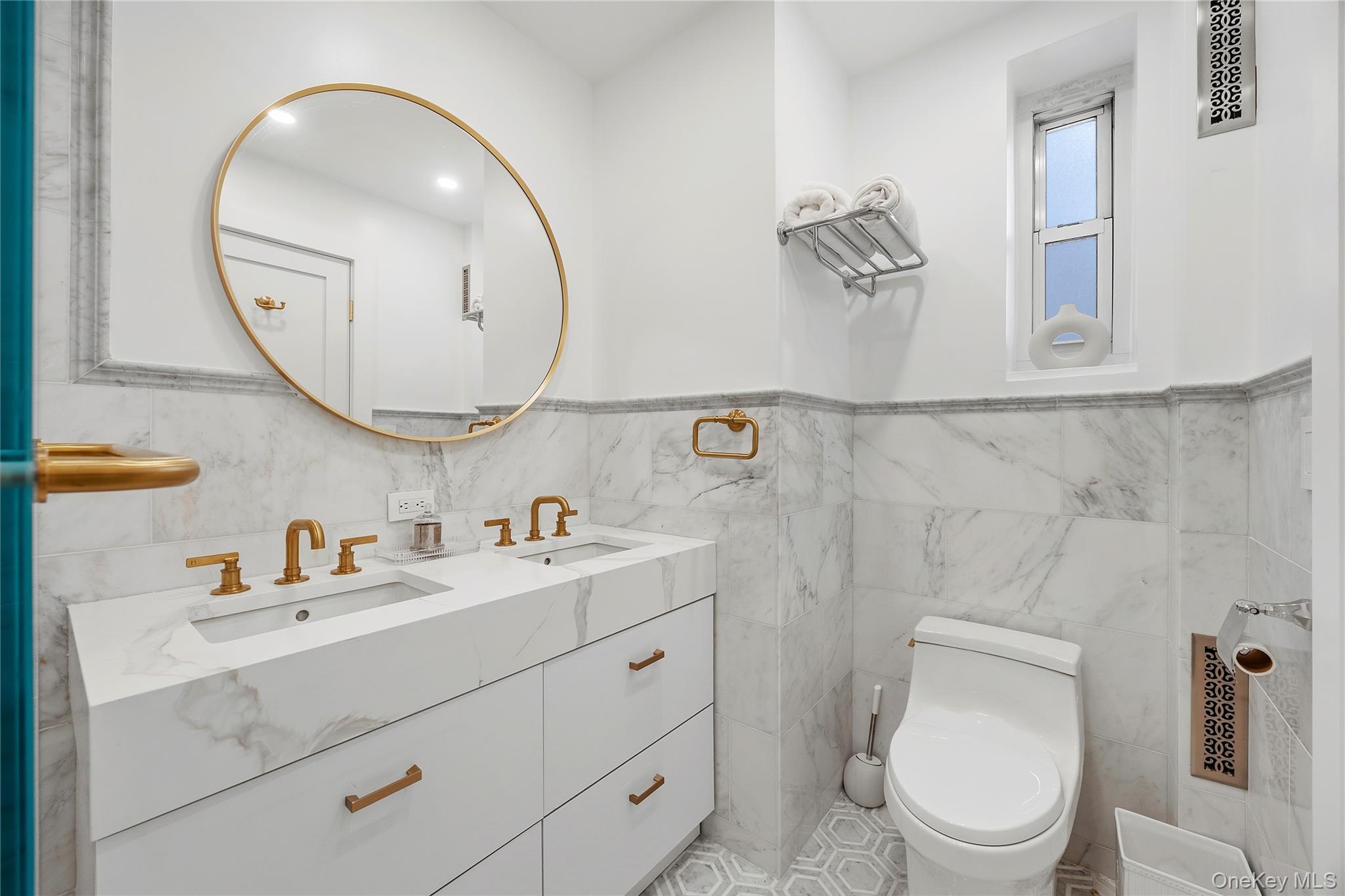 8 Midland Gardens 3i Property Photo 17