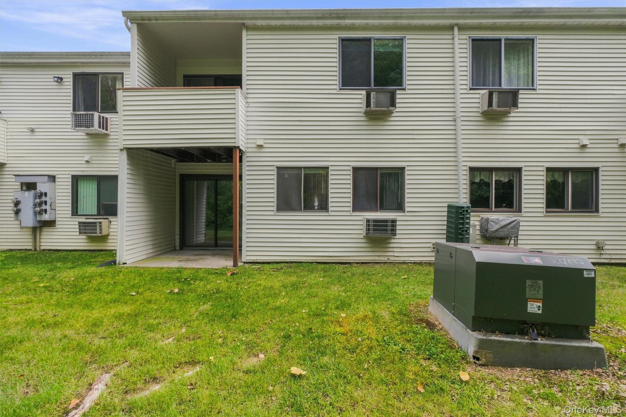21 Scarborough Lane B Property Photo 34