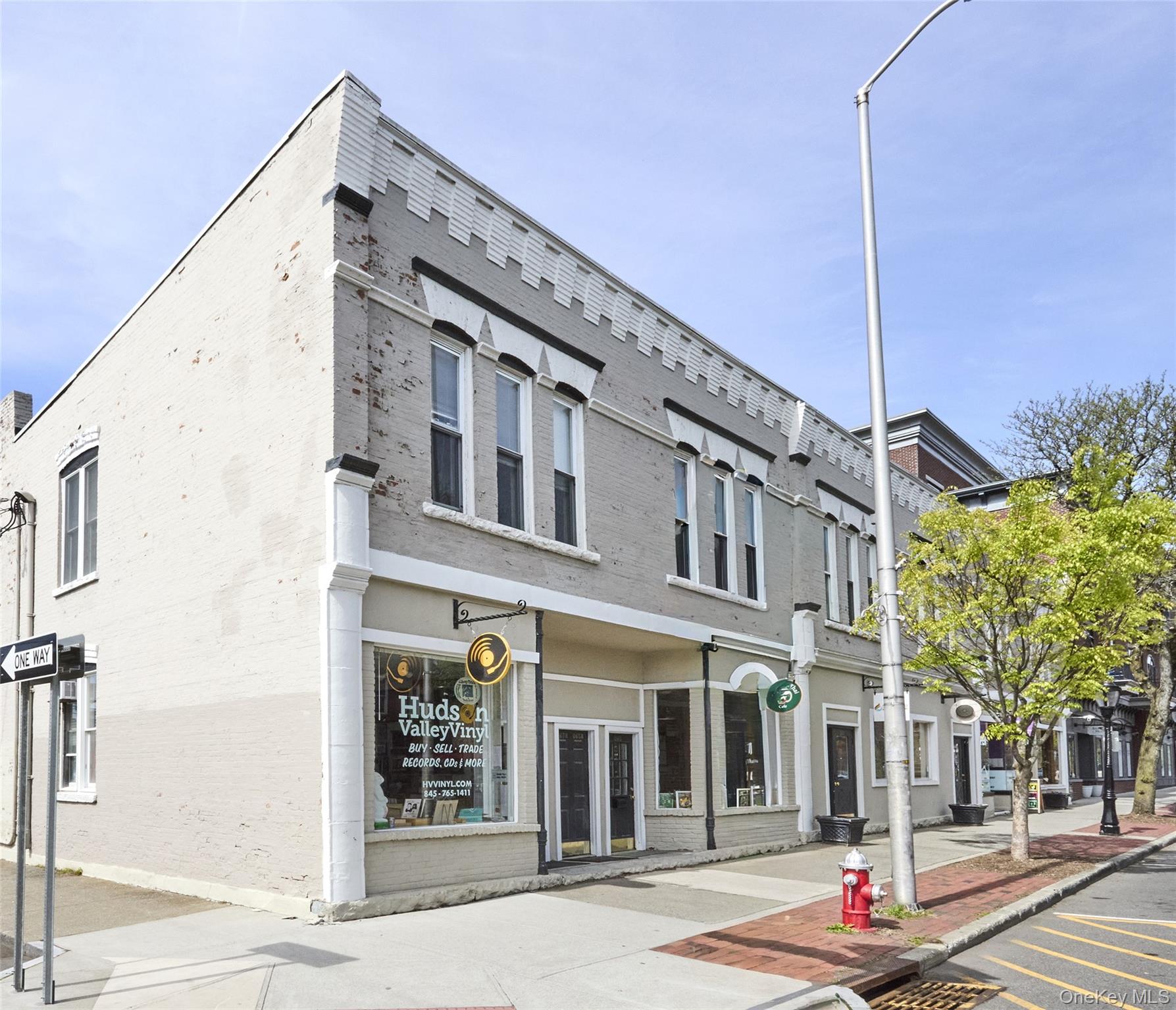 257 Main St. 257B Property Photo 1