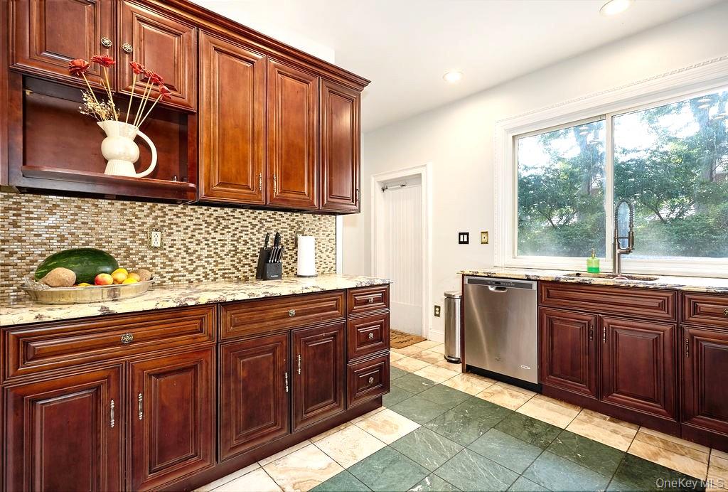 70 Frederick Place Property Photo 20