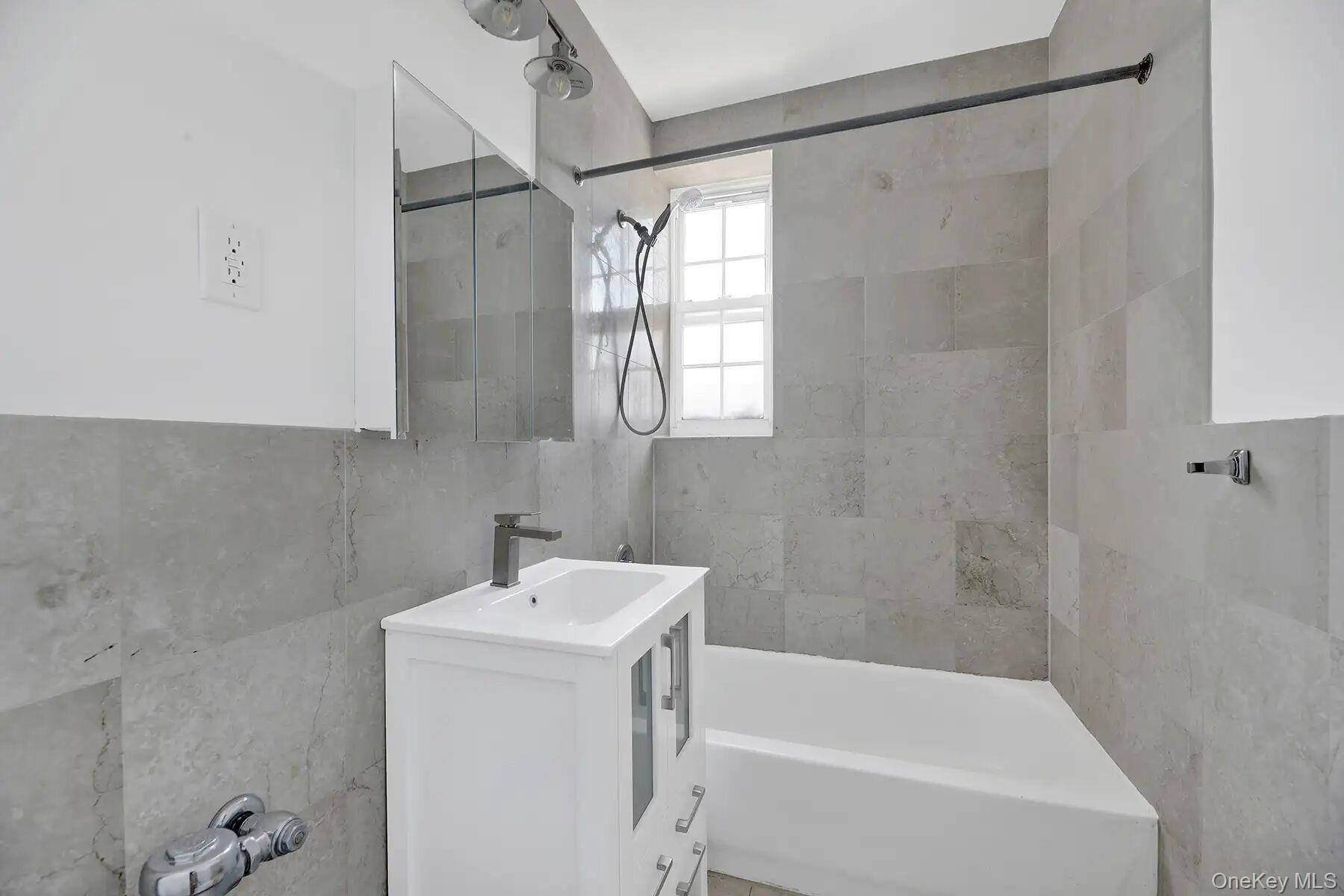 1 Ash Place 2l Property Photo 4
