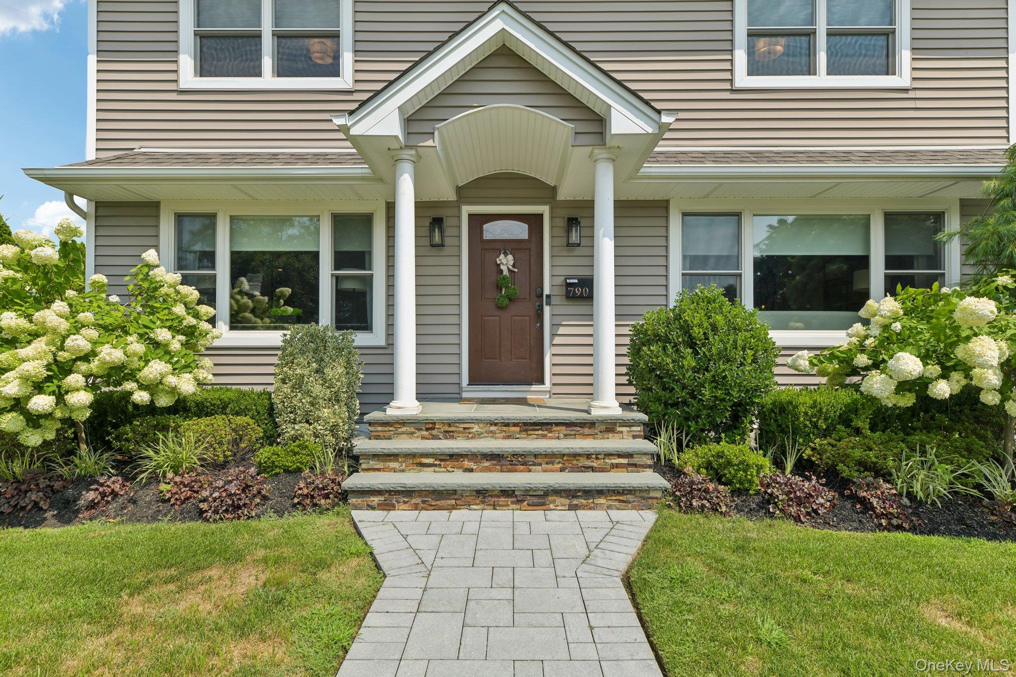 790 Garden Drive Property Photo 4