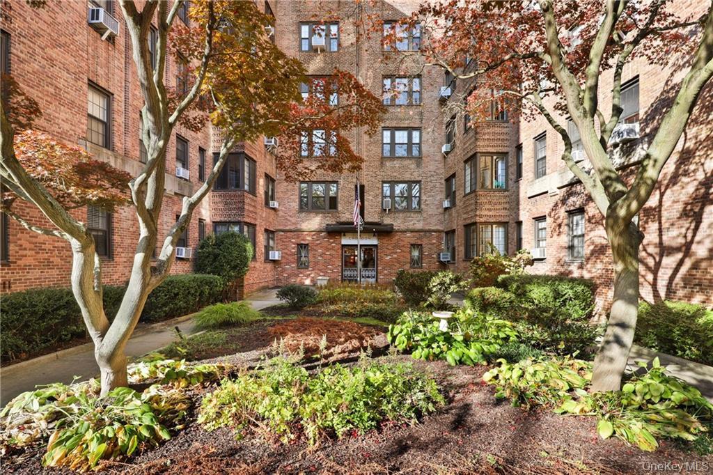 35 Parkview Avenue 5A Property Photo 1