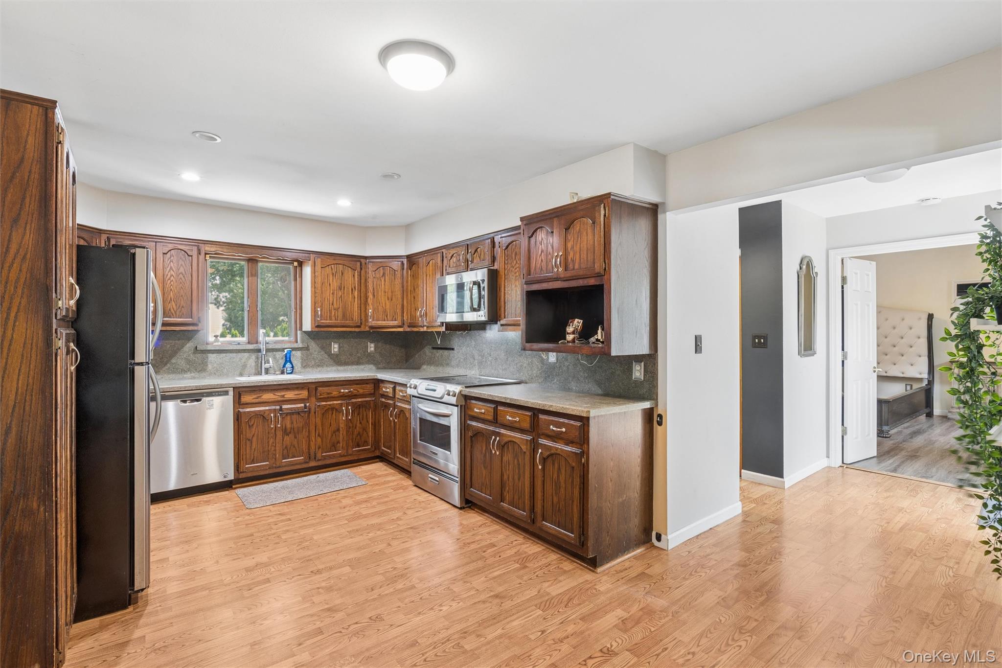 42 Lexington Avenue Property Photo 4