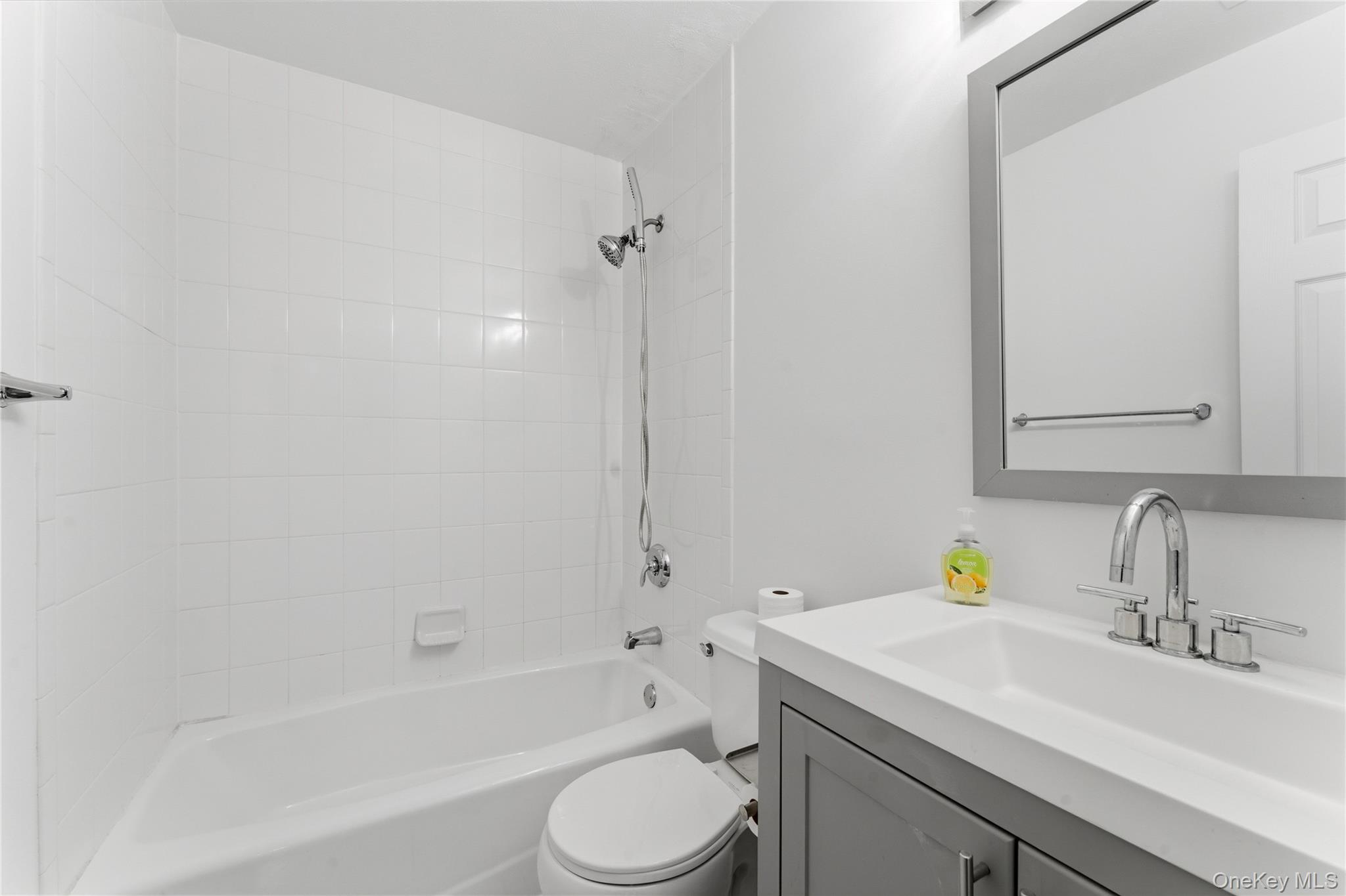 136 Meridian Boulevard Property Photo 10