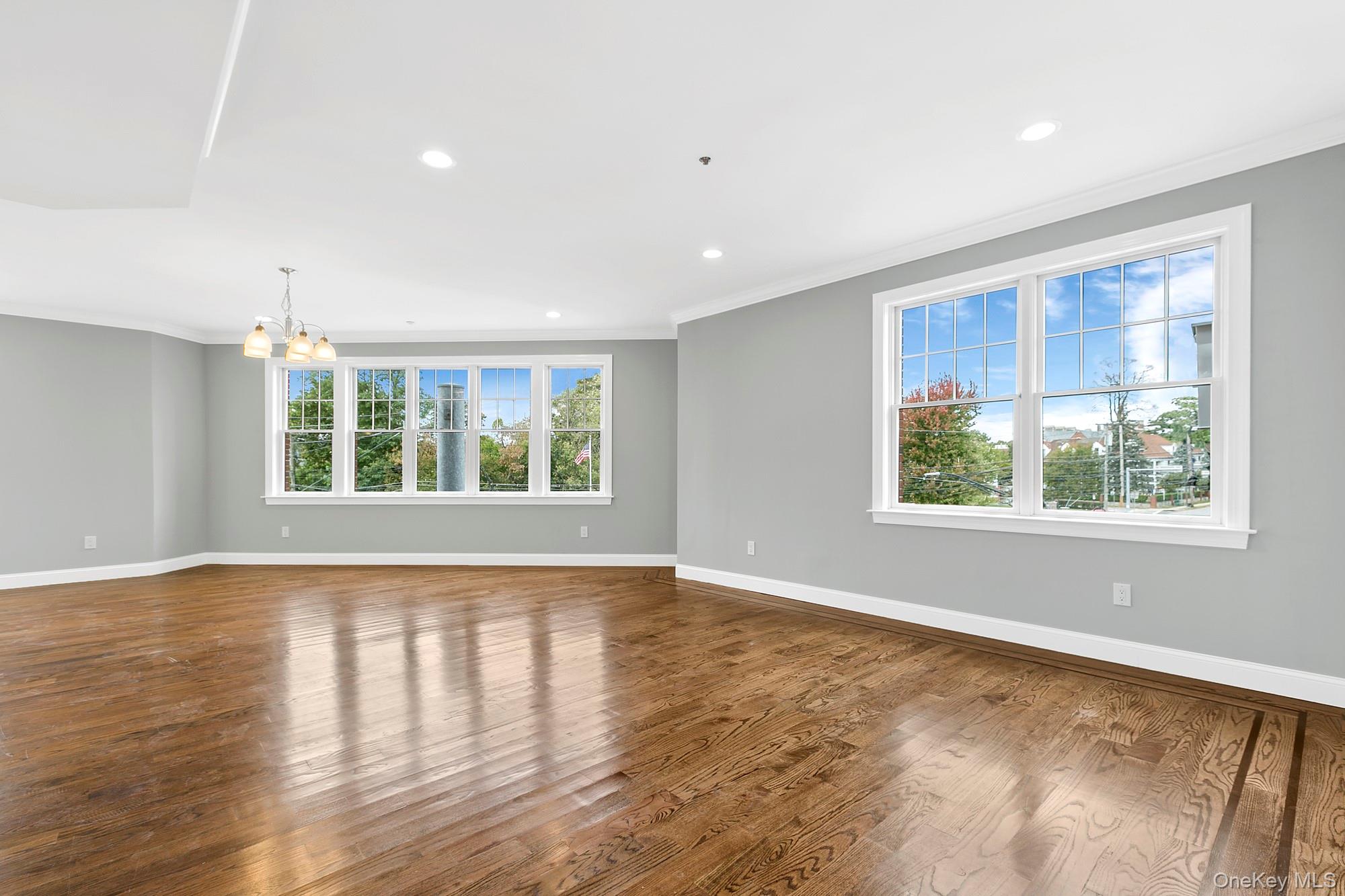 2 Ashford Avenue 4a Property Photo 2