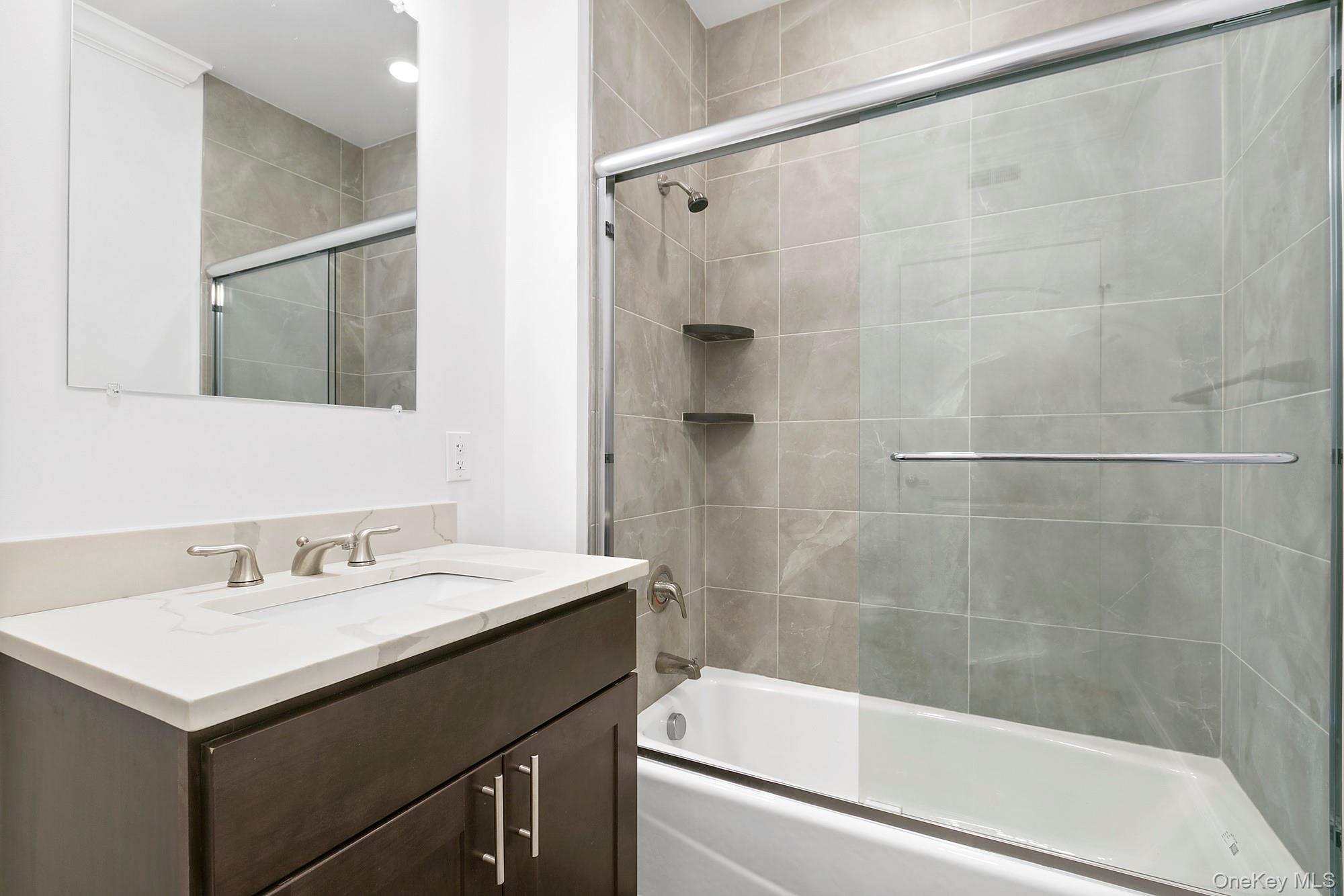 2 Ashford Avenue 4a Property Photo 7