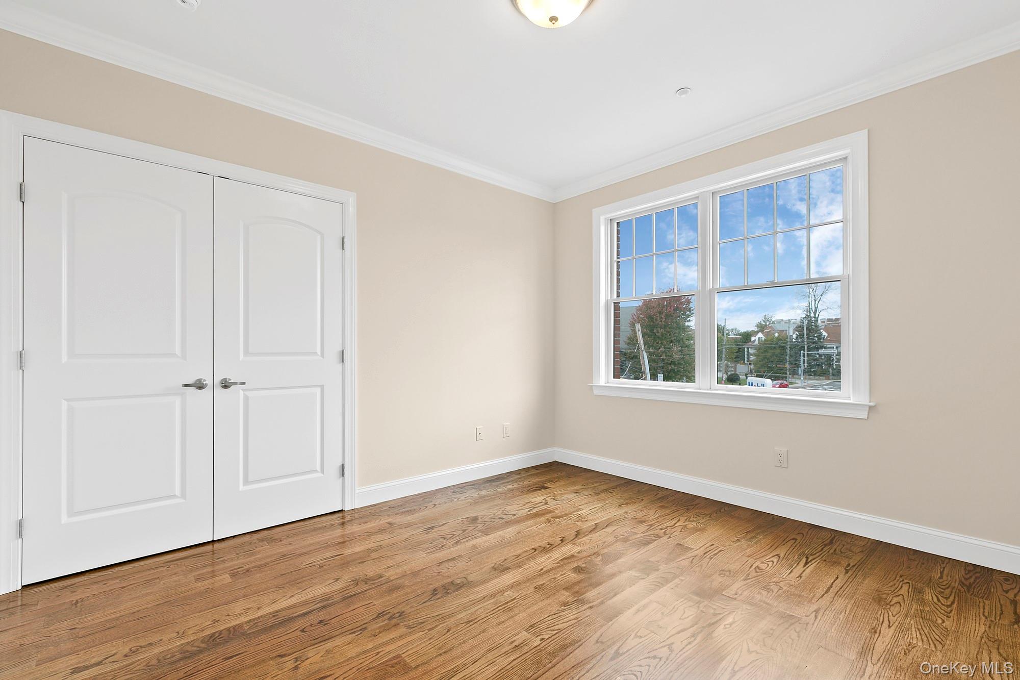 2 Ashford Avenue 4a Property Photo 9