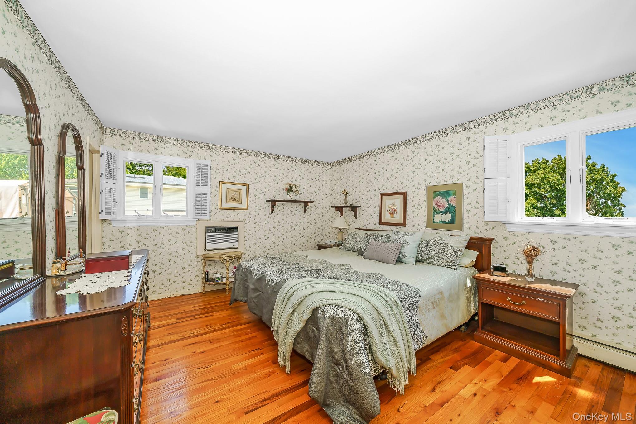 4 Oak Street Property Photo 7