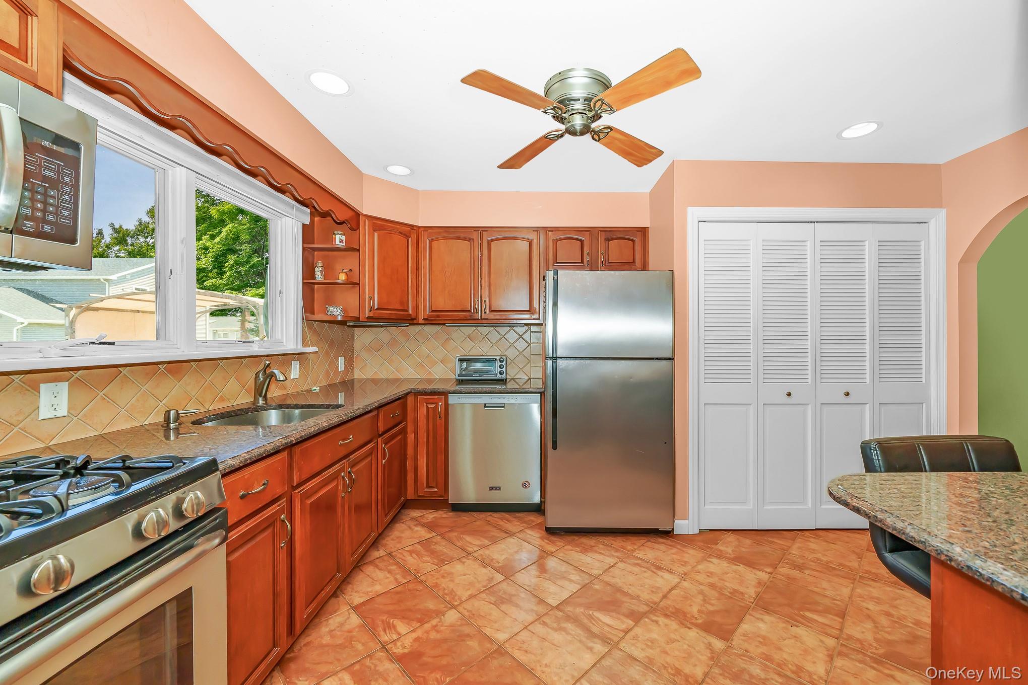 4 Oak Street Property Photo 16