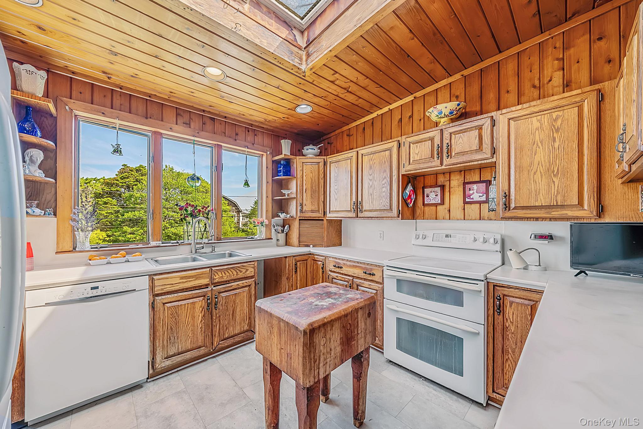 24 Ocean Walk Property Photo 9