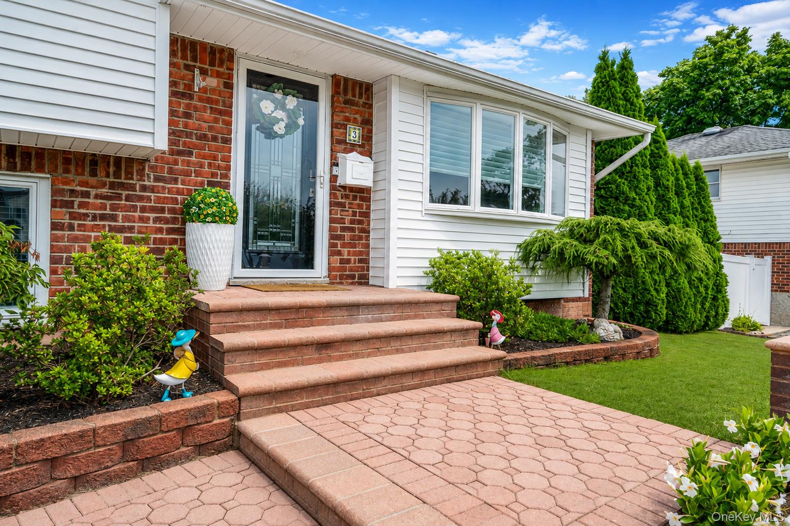 5 Gardenia Drive Property Photo 3