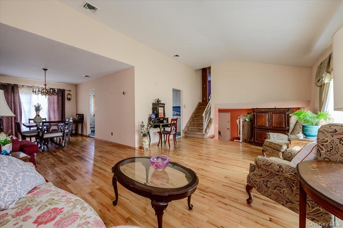 3291 Wolfson Drive Property Photo 5