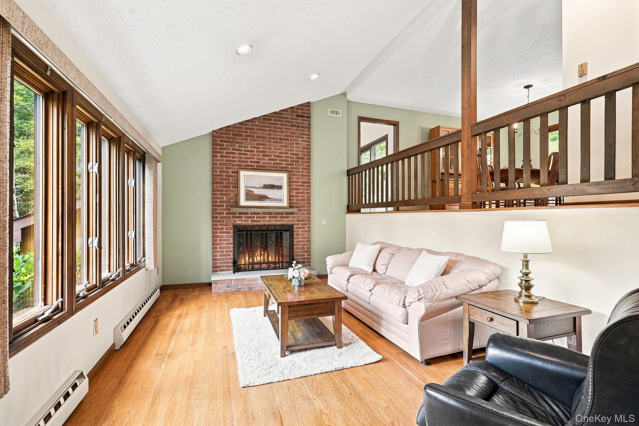 66 Maple Wood Drive Property Photo 12