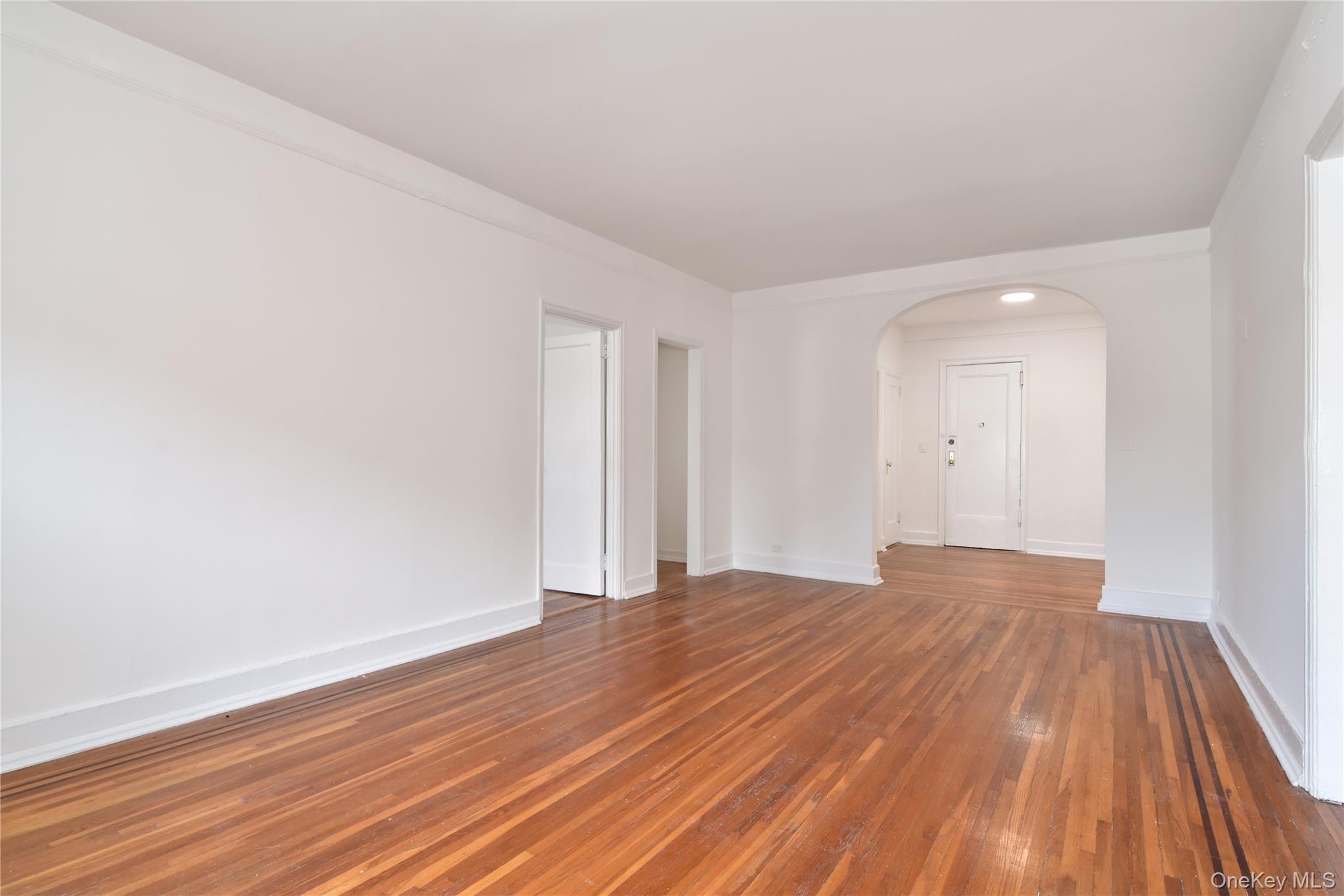 590 E 3rd Street 1l Property Photo 17