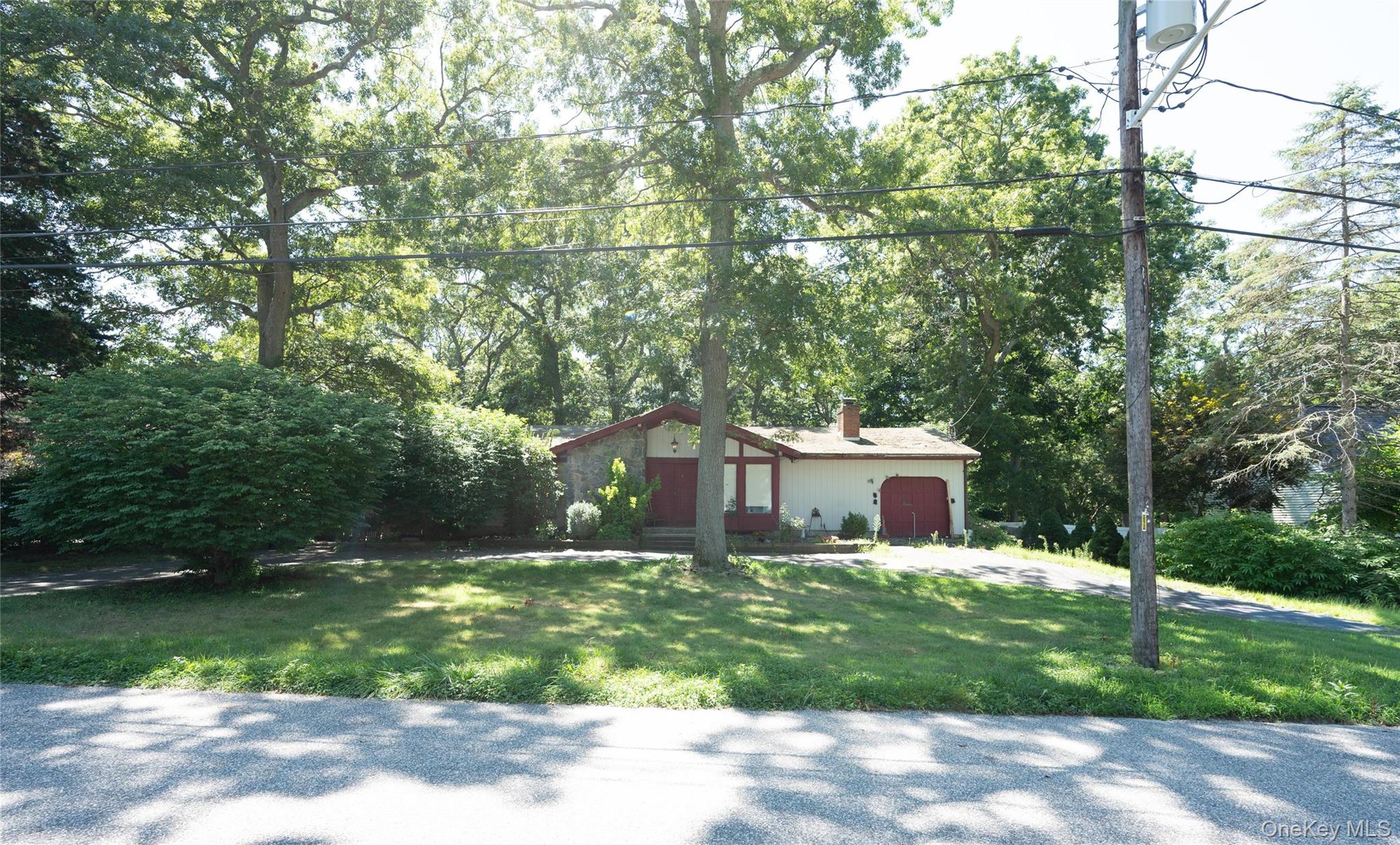 6 Loretta Court Property Photo 1