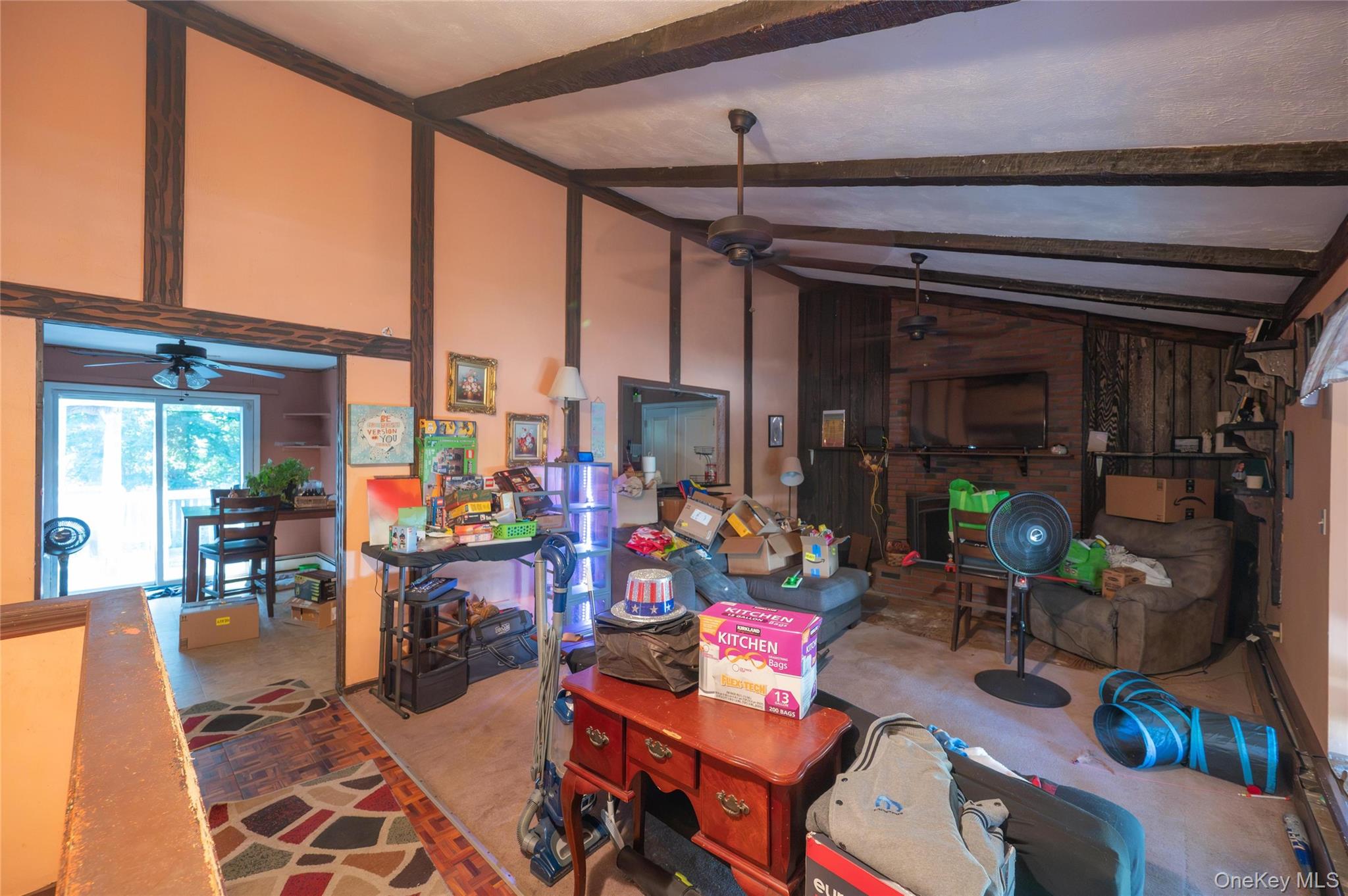 6 Loretta Court Property Photo 8