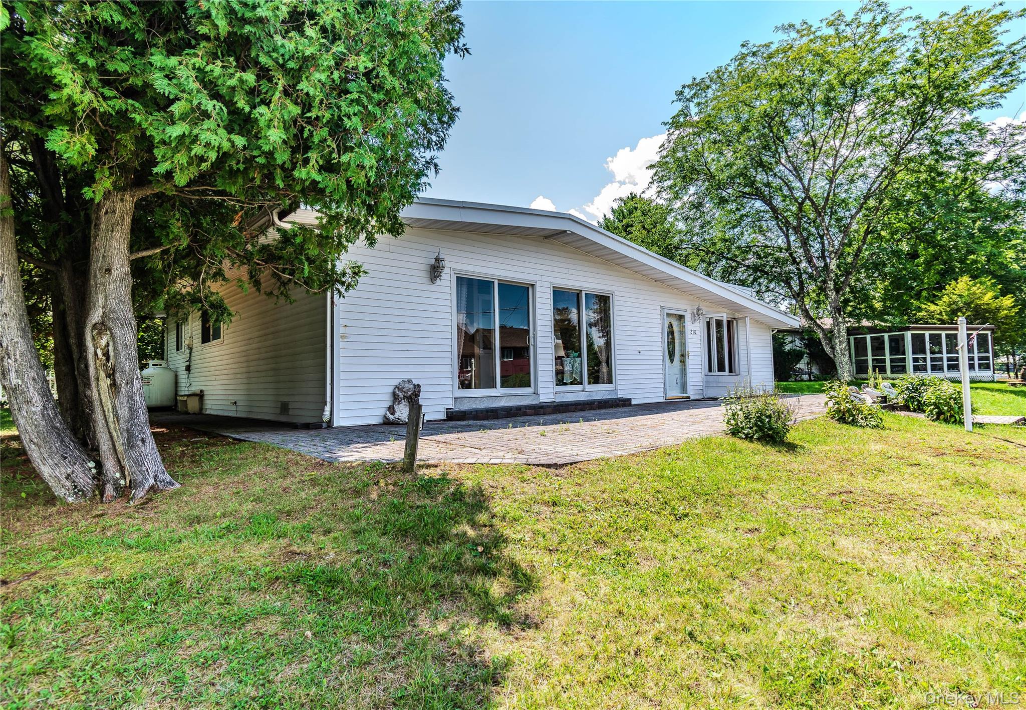 210 Lake Shore Drive Property Photo 2