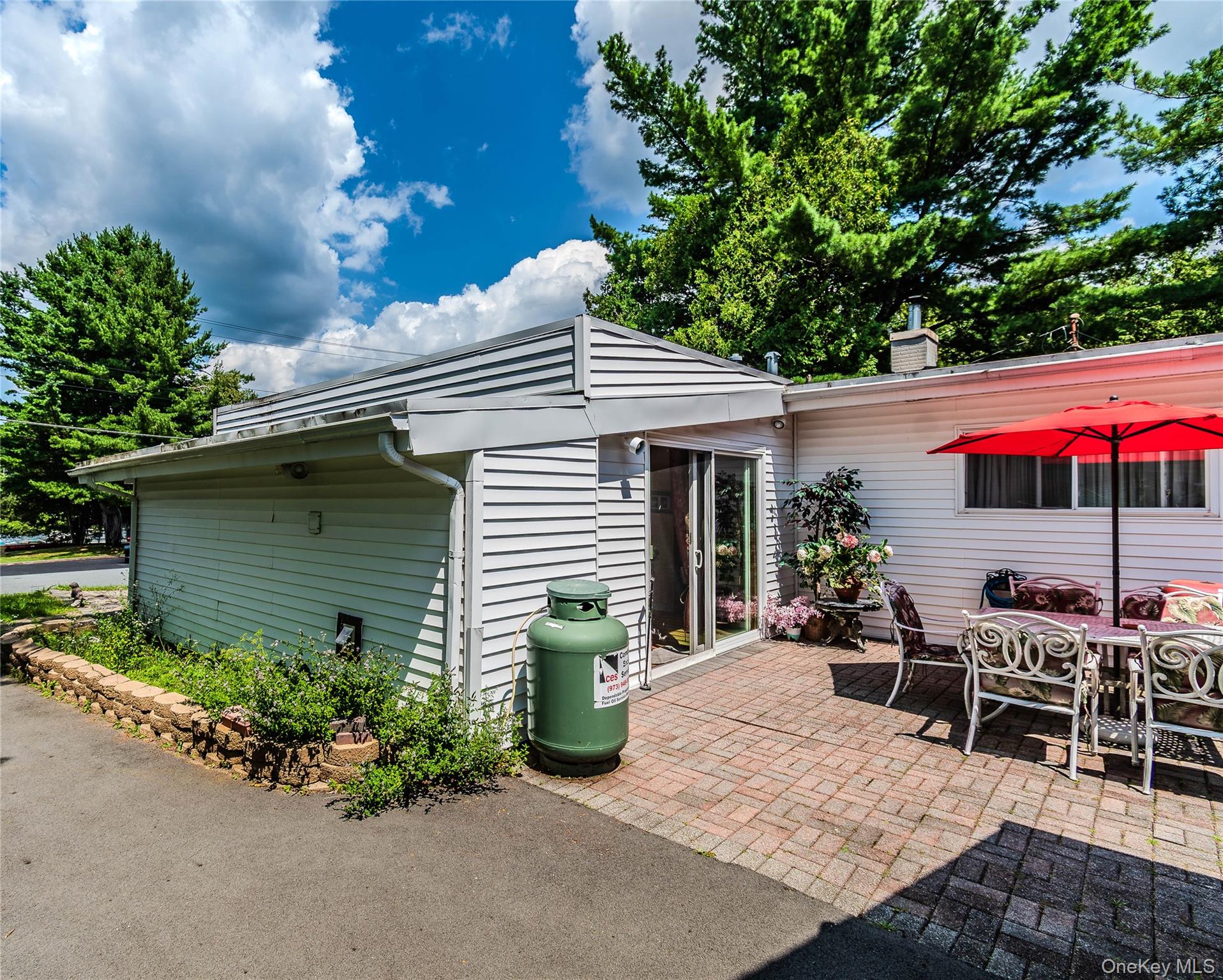 210 Lake Shore Drive Property Photo 4