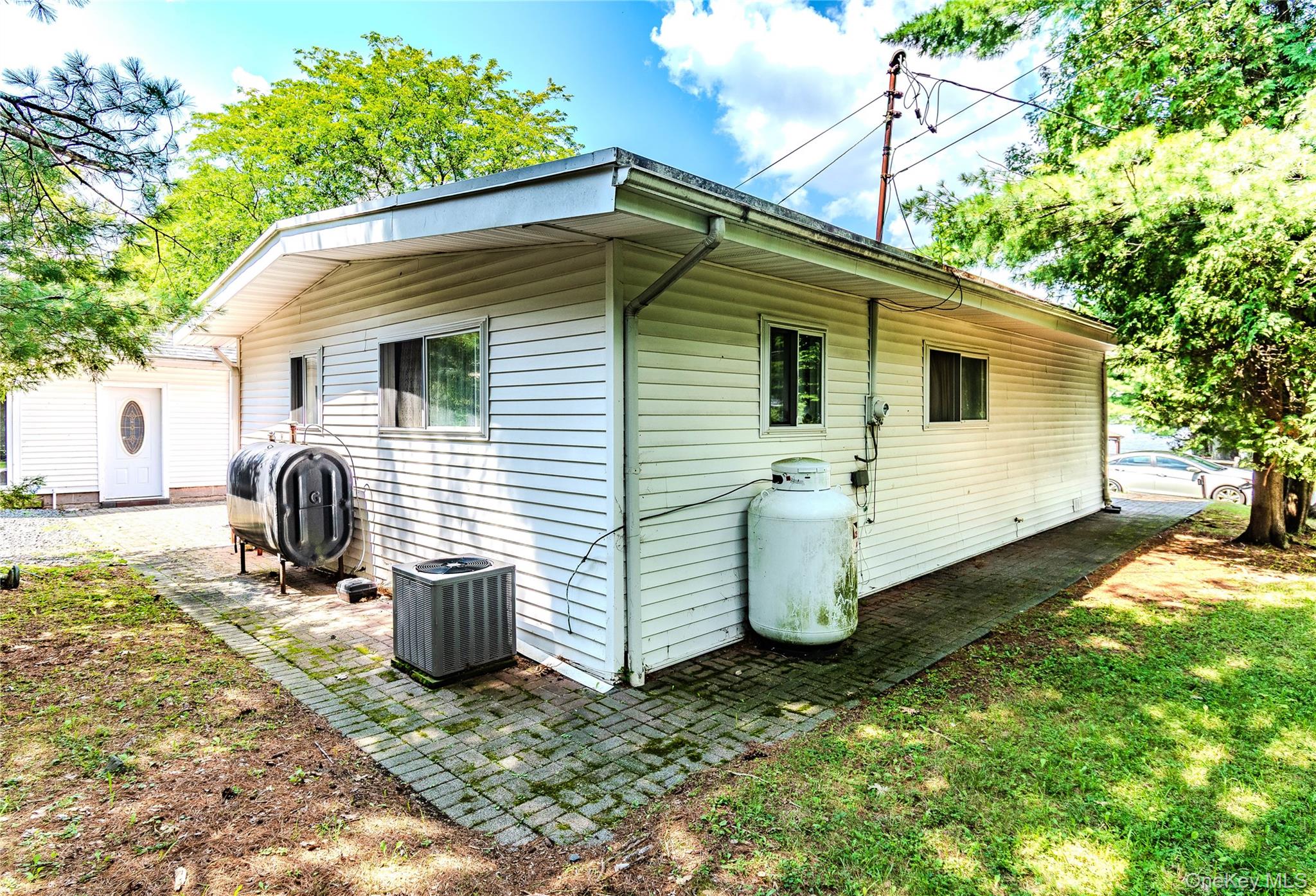 210 Lake Shore Drive Property Photo 7