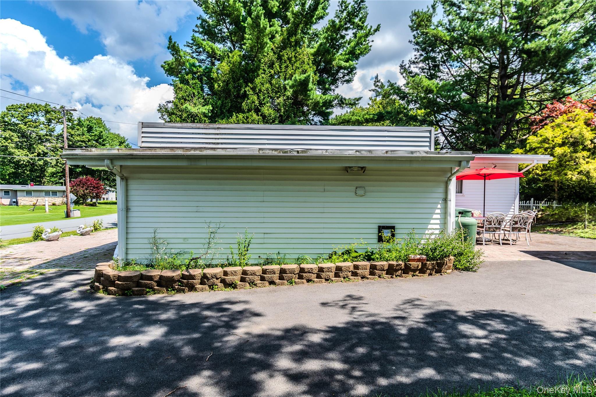 210 Lake Shore Drive Property Photo 8