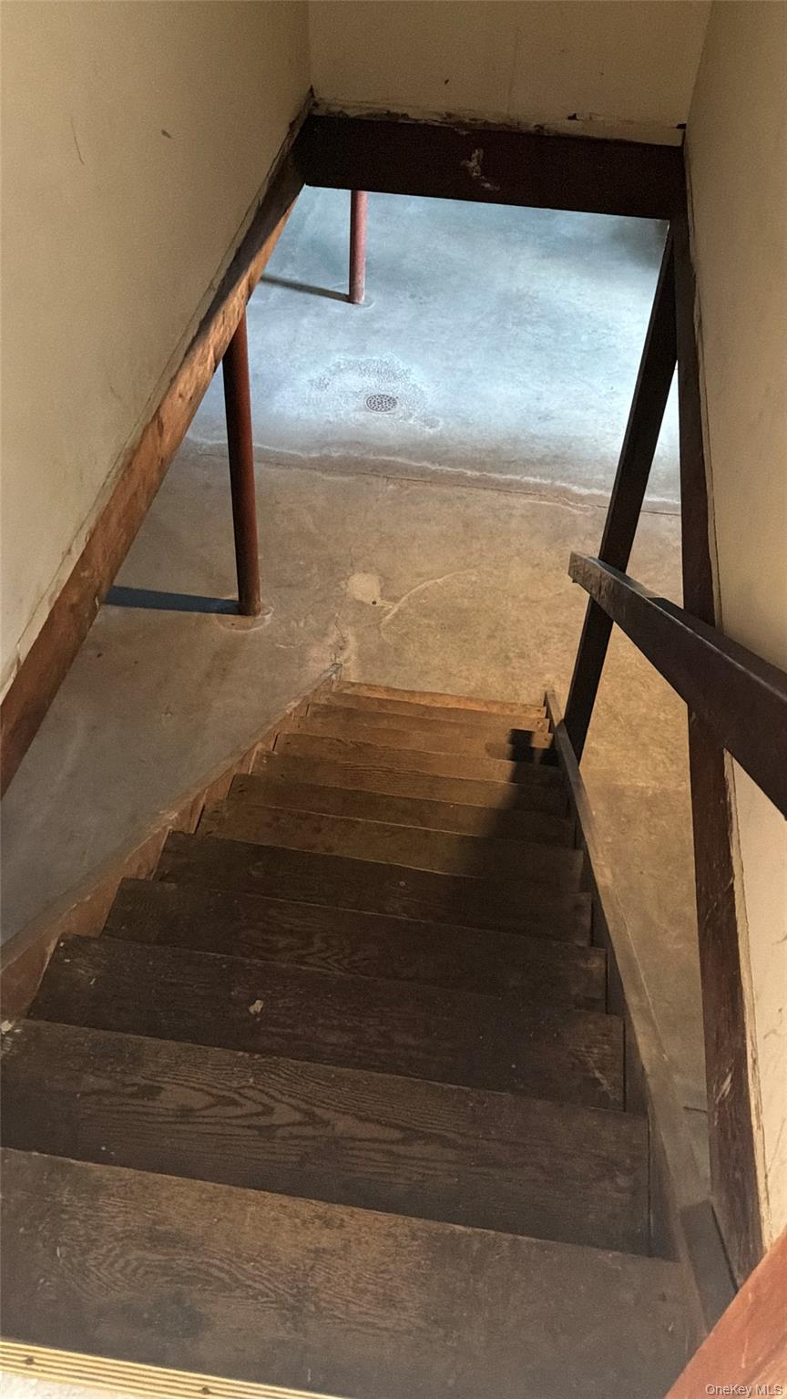571 Temple Hill Road Property Photo 4