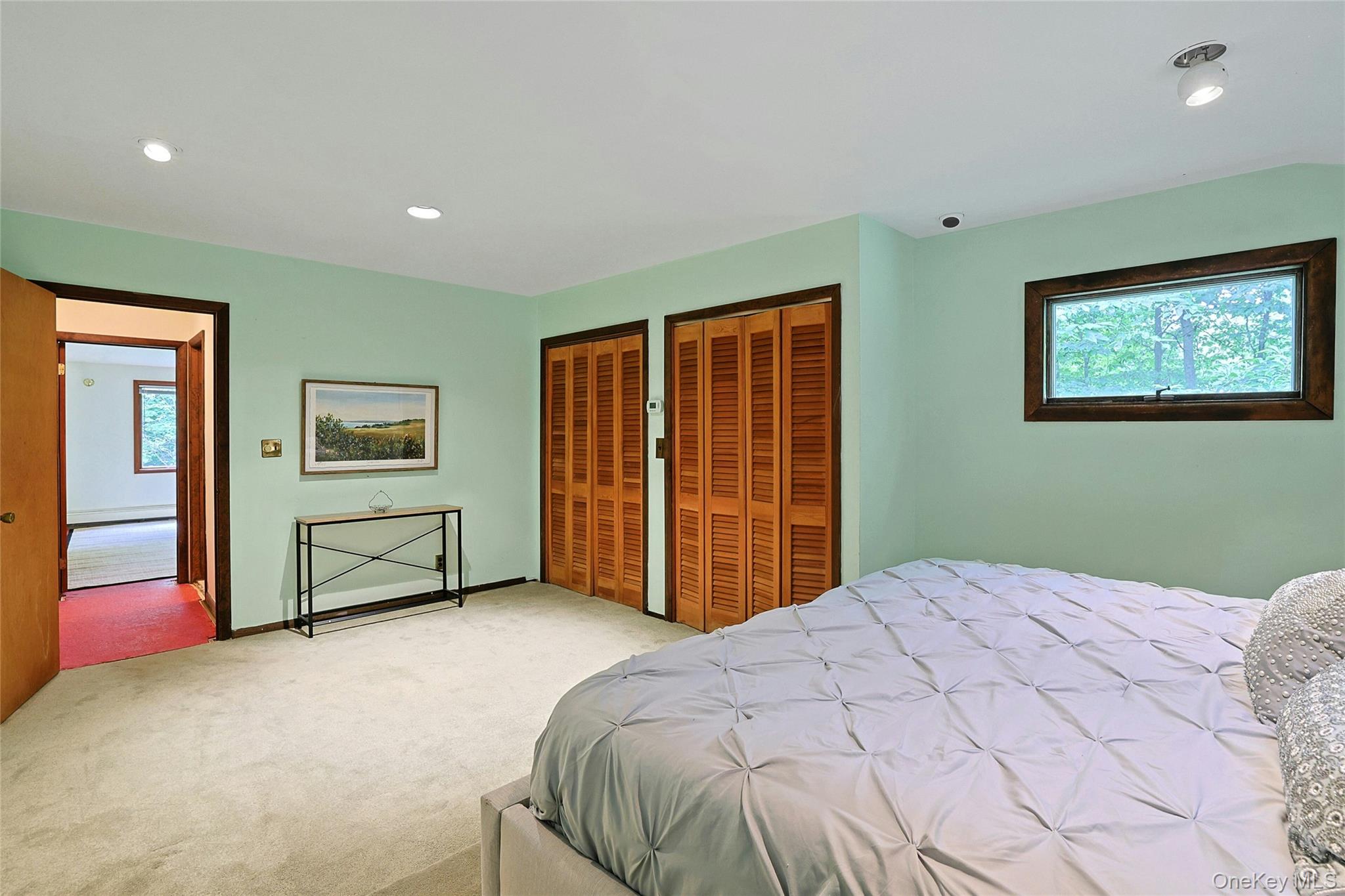 10 Highclere Lane Property Photo 22