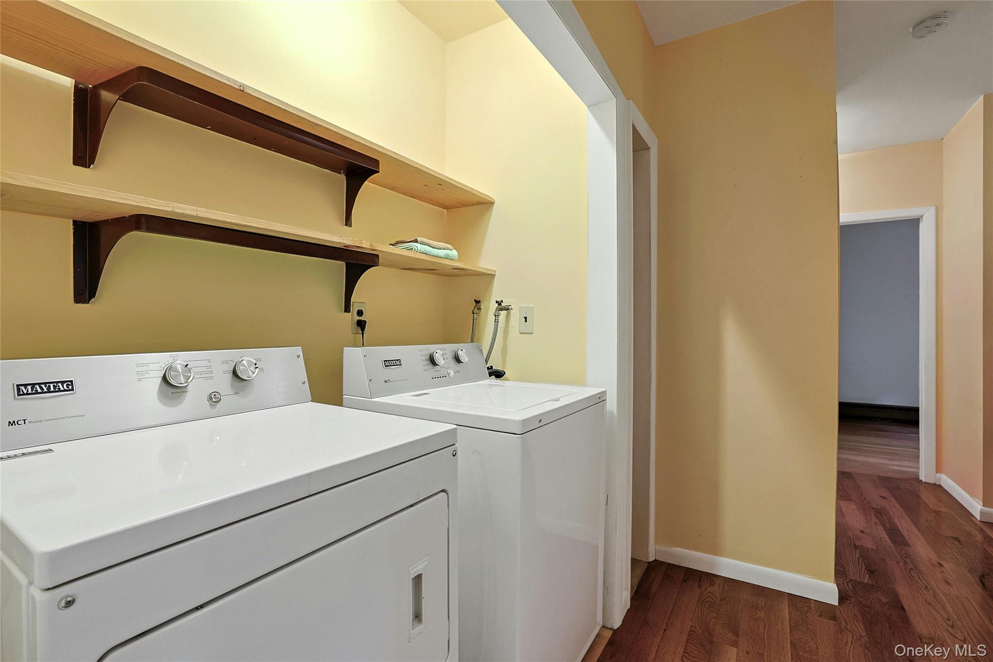 10 Highclere Lane Property Photo 28