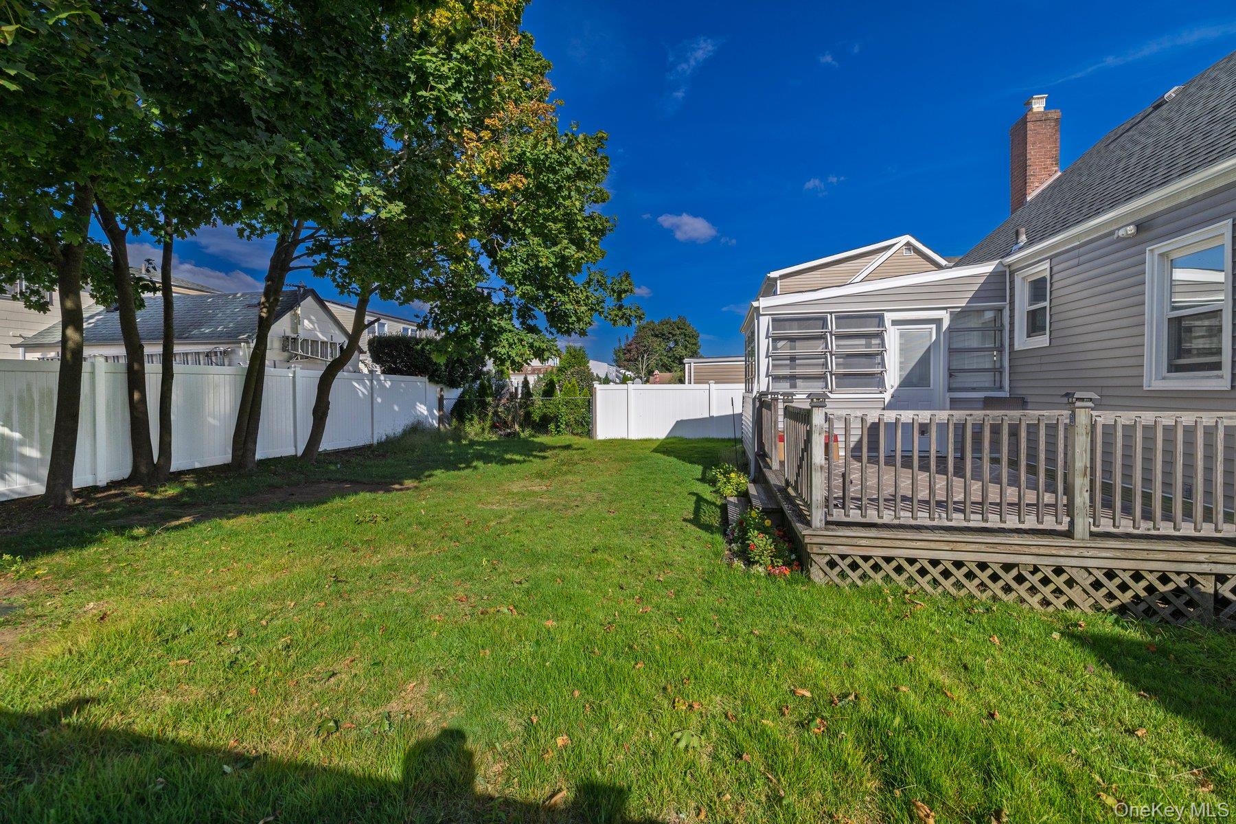 837 Edward Street Property Photo 6