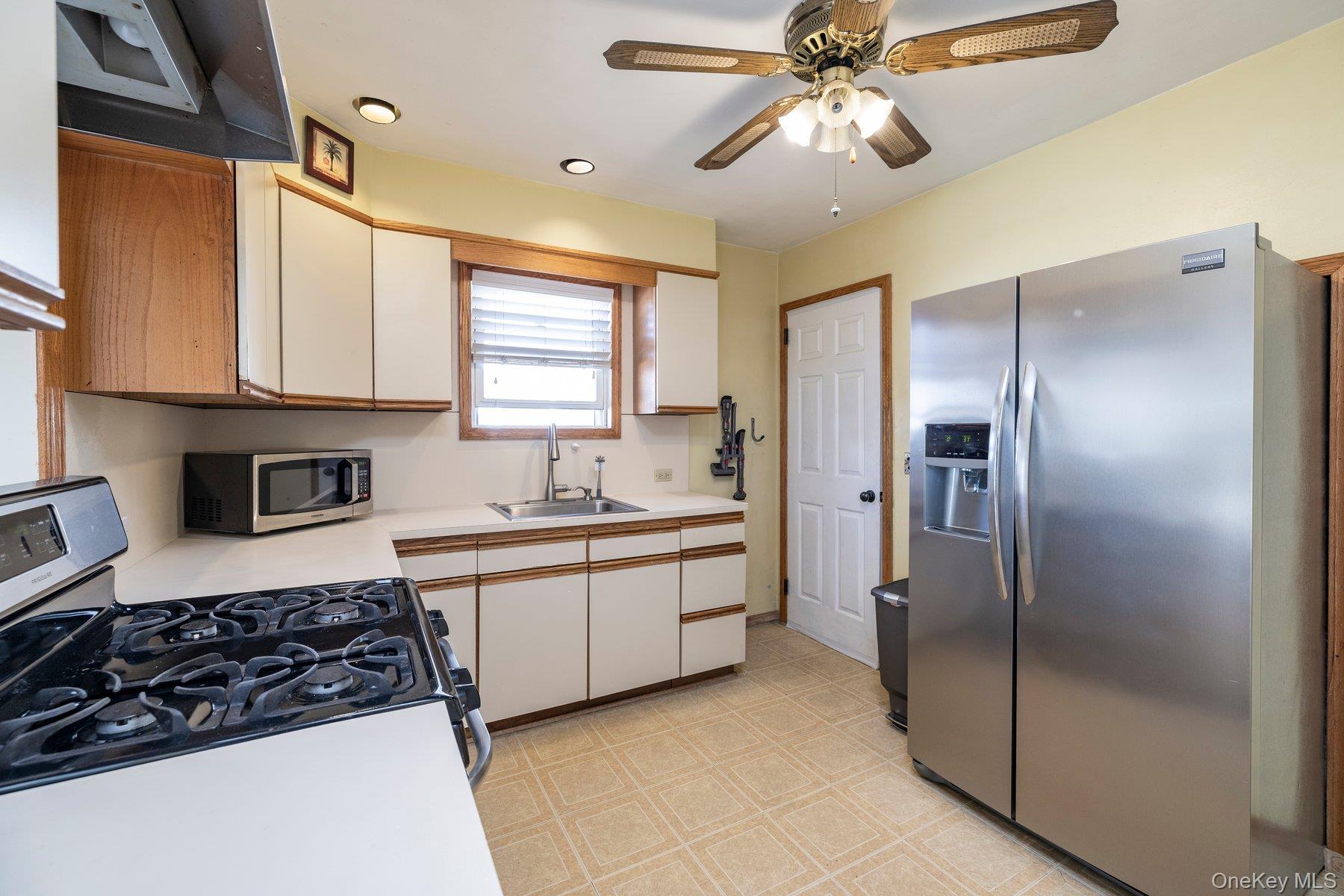 837 Edward Street Property Photo 22
