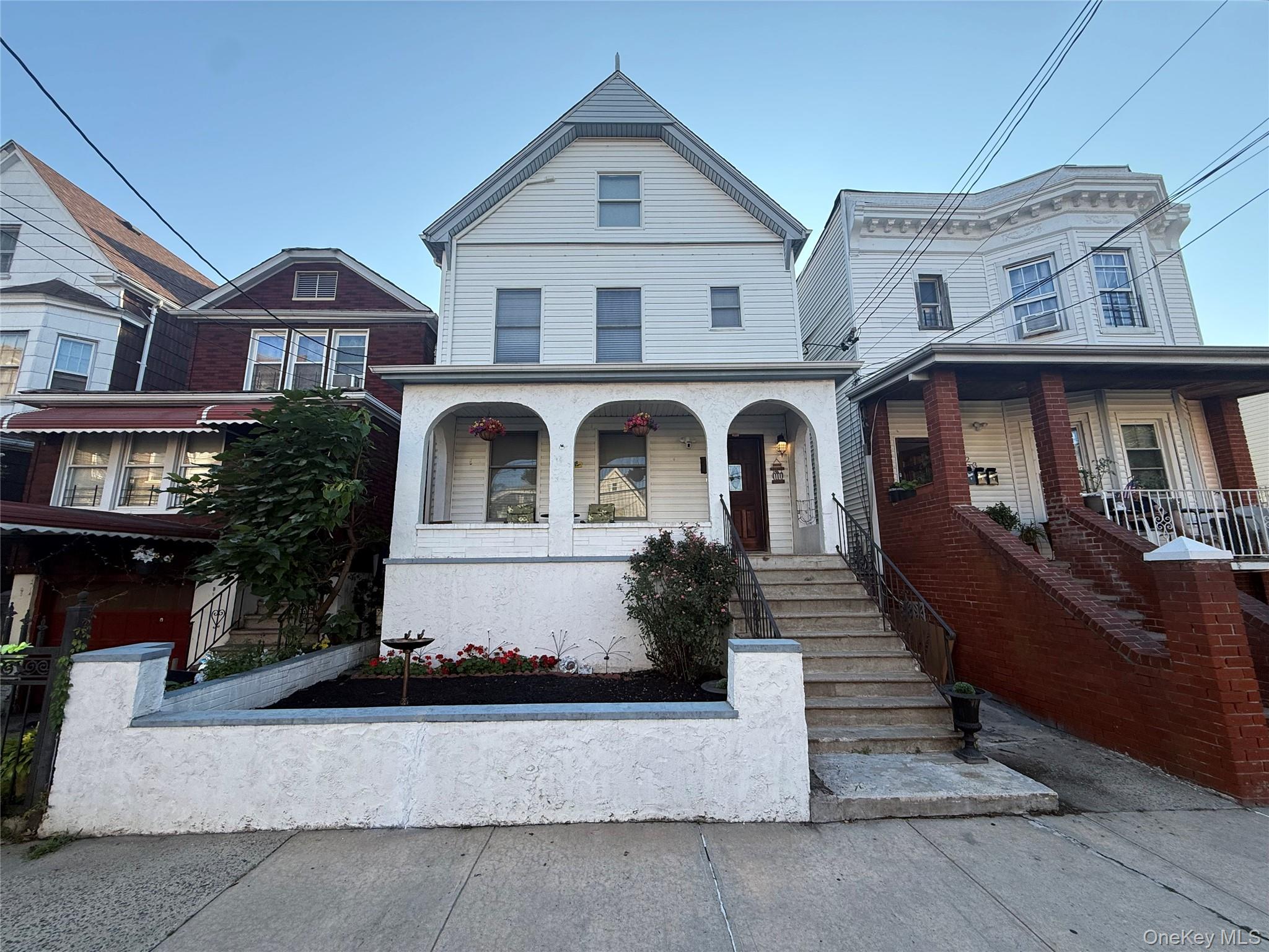 1521 Hone Avenue Property Photo 1