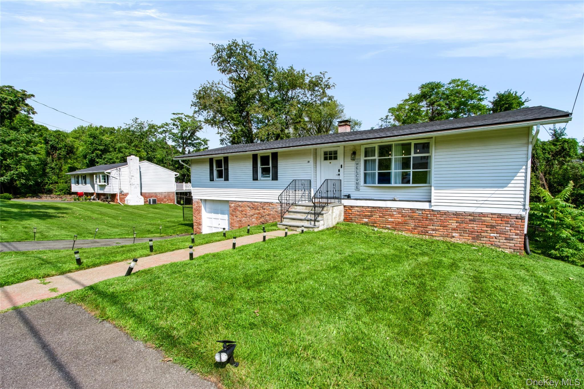20 Seneca Lane Property Photo 4