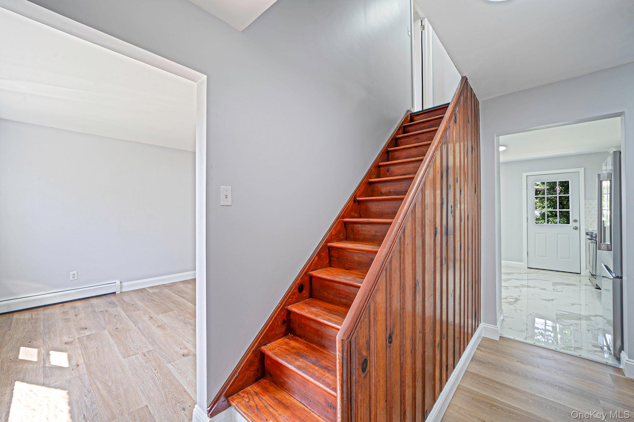 556 S Bayview Avenue Property Photo 11