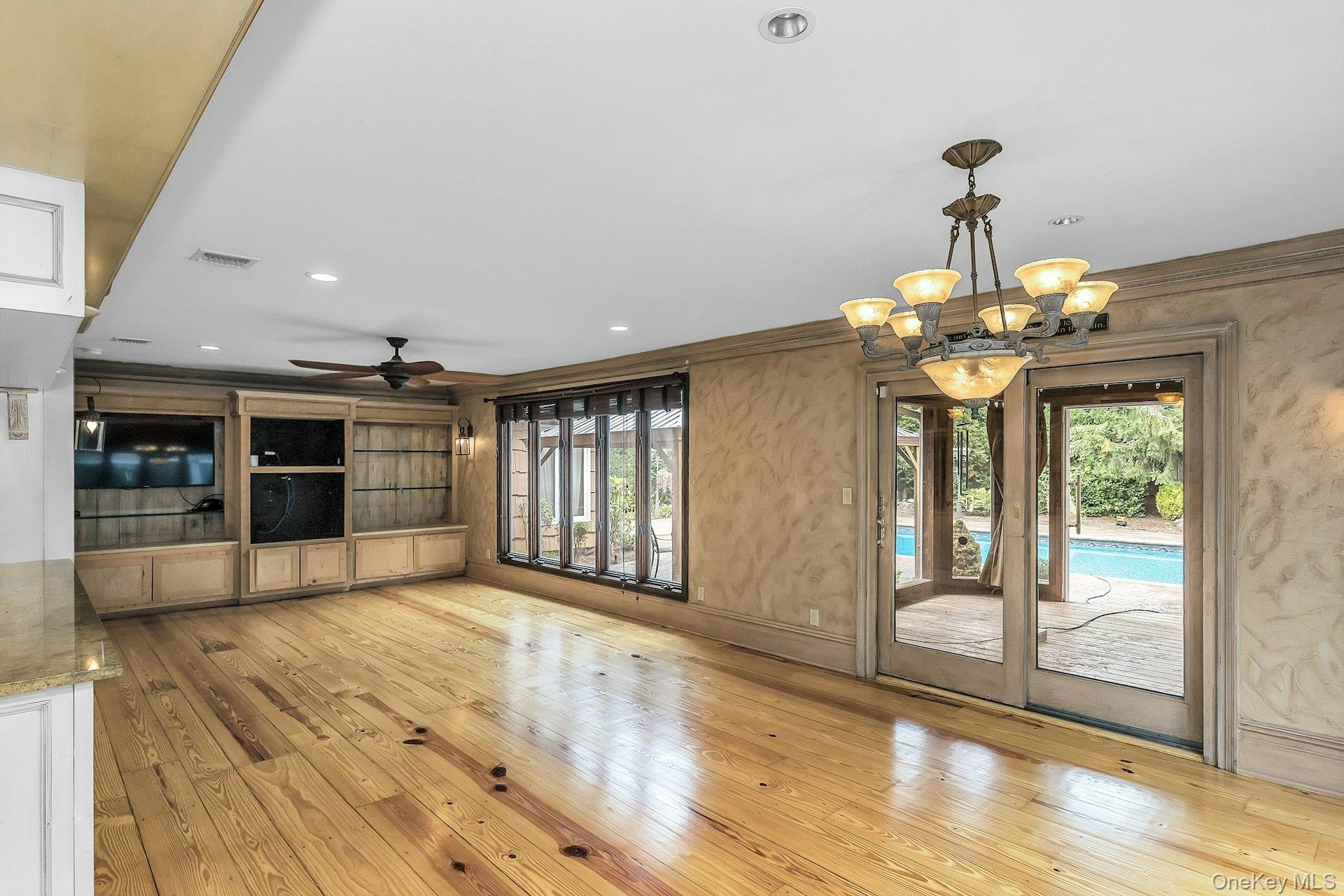 189 Lodge Avenue Property Photo 10